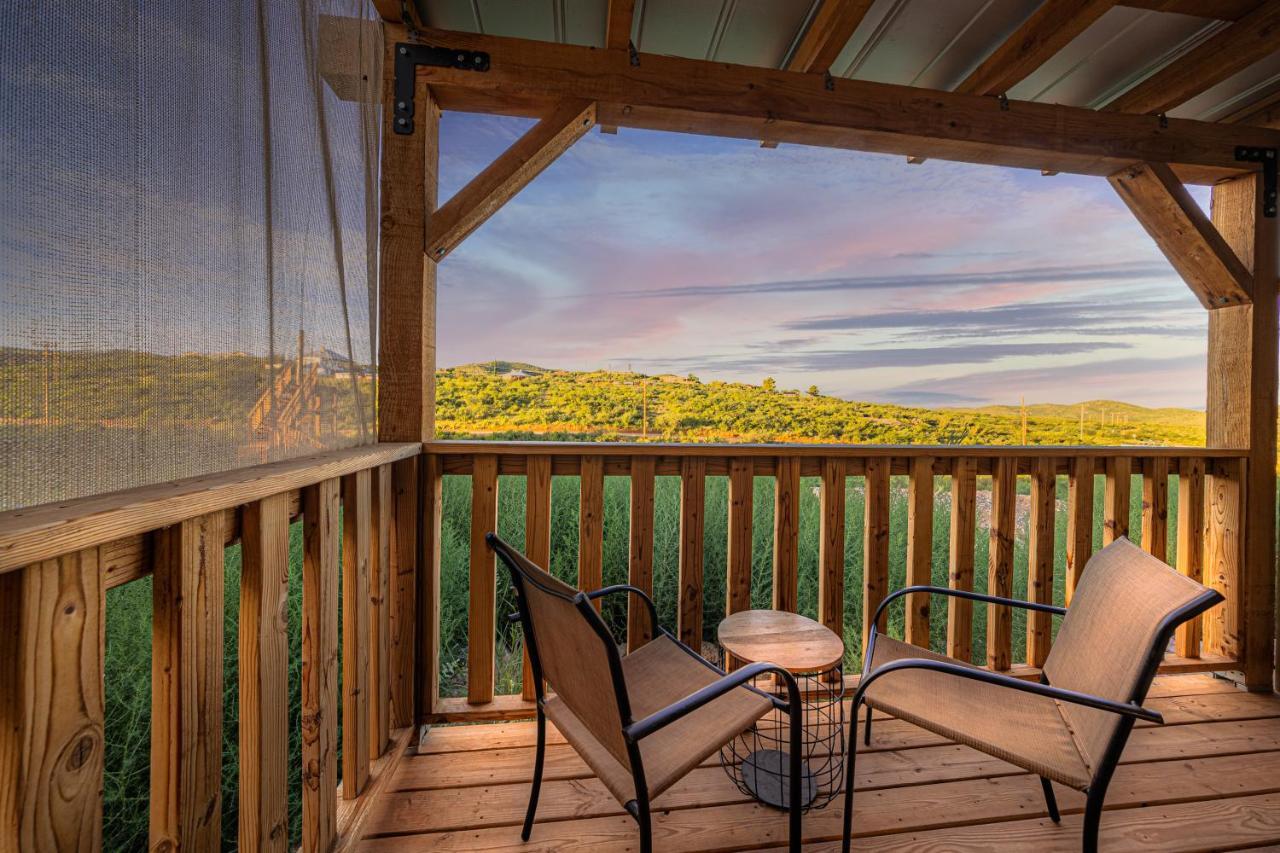 -pet Friendly- Miners #5 -two Double Beds - Private Balcony Holiday park Tombstone