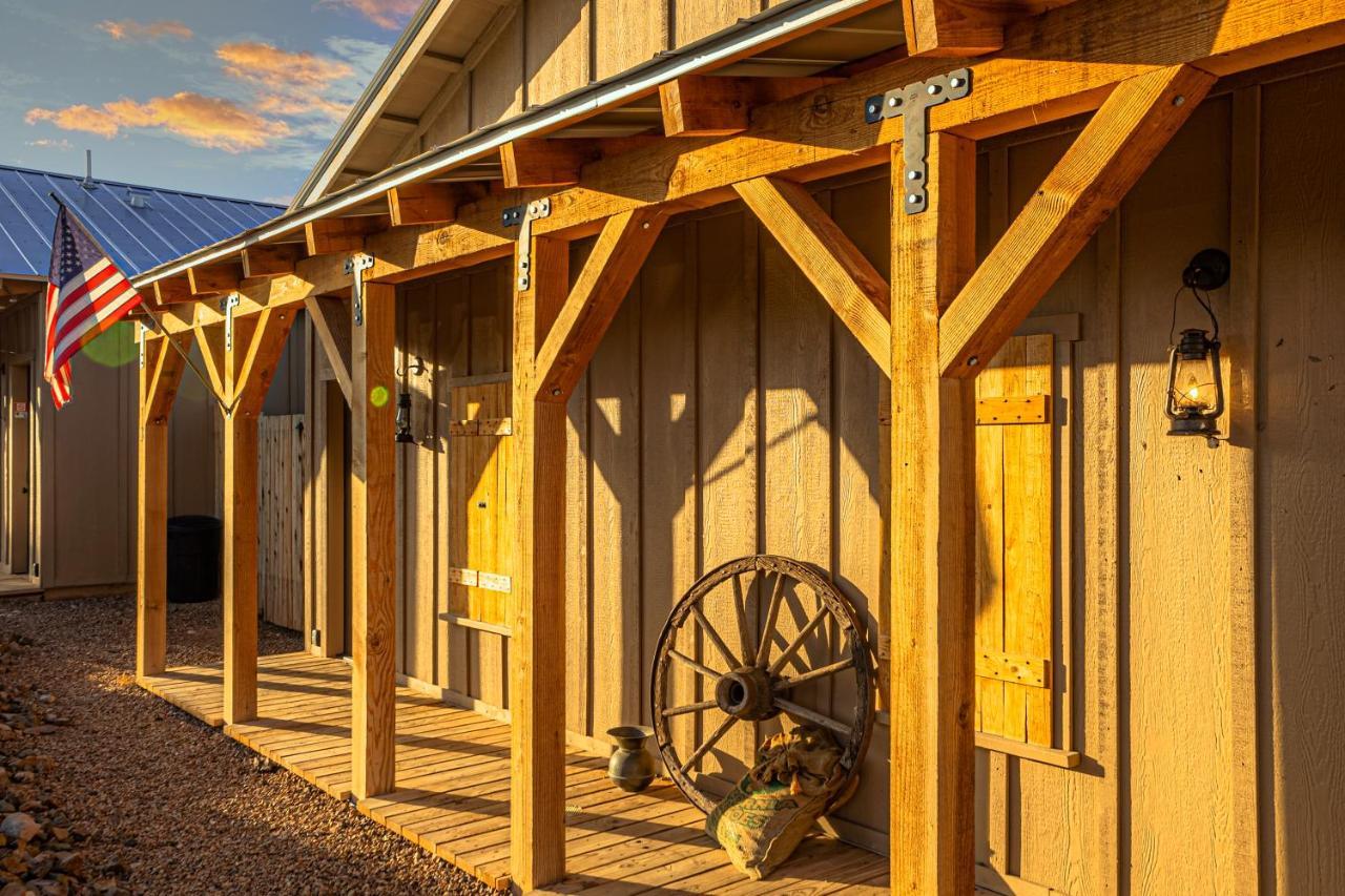 -pet Friendly- Miners #5 -two Double Beds - Private Balcony Tombstone