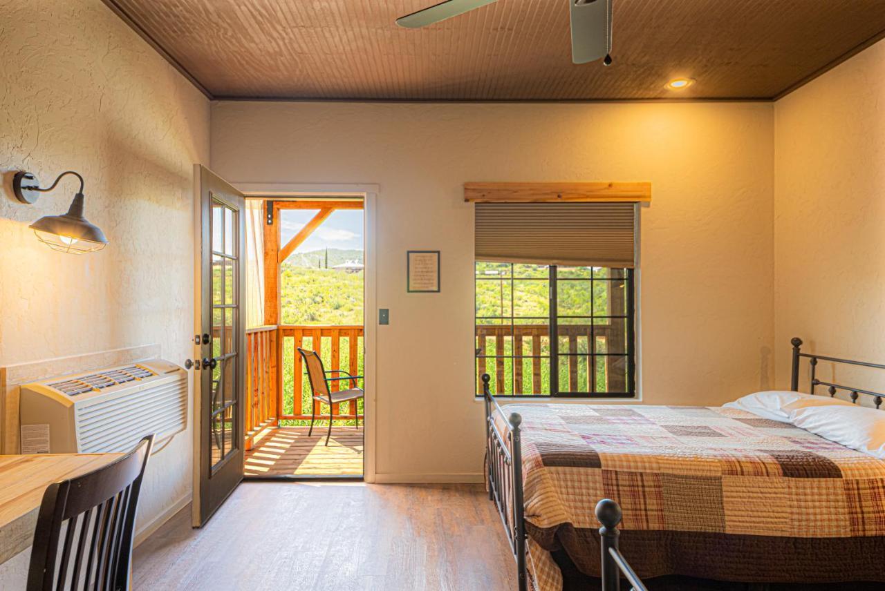 Holiday park -pet Friendly- Miners #5 -two Double Beds - Private Balcony Tombstone