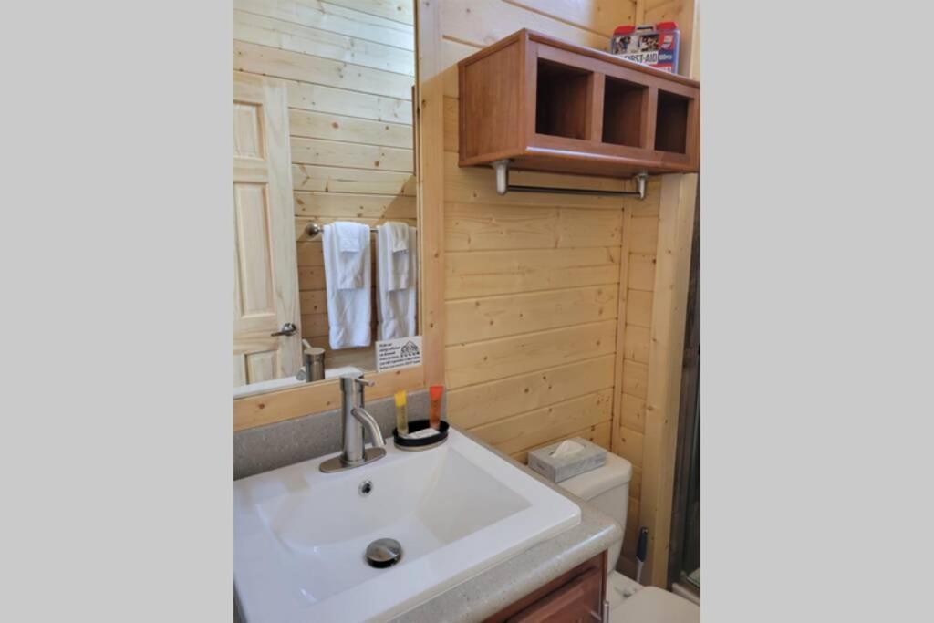 076 Tiny Nr Grand Canyon South Rim Sleeps 8 *