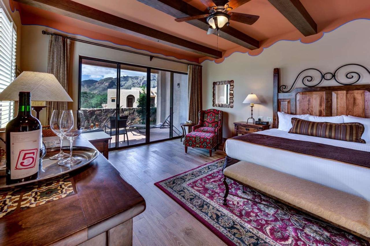 Hacienda Del Sol Guest Ranch Resort