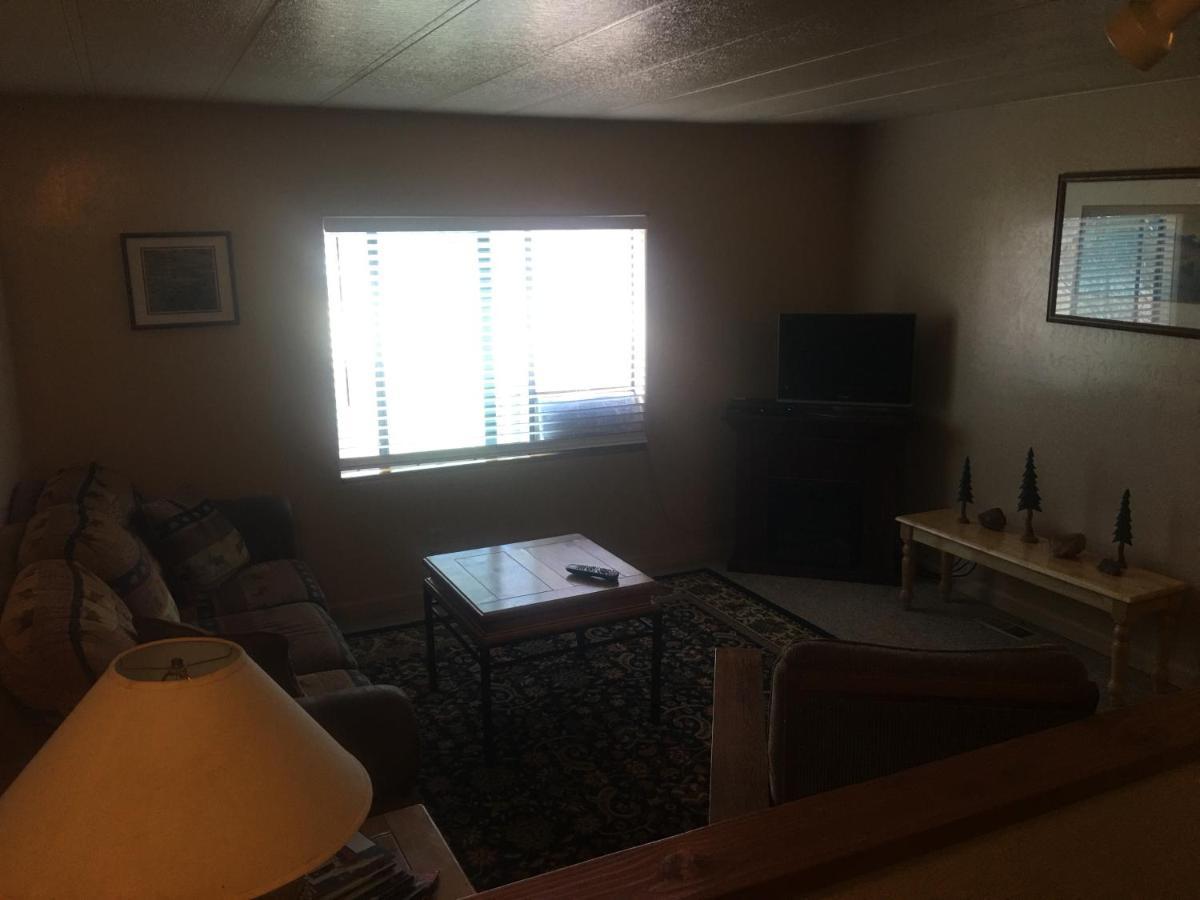 Rainbows End Fishing Resort 4*