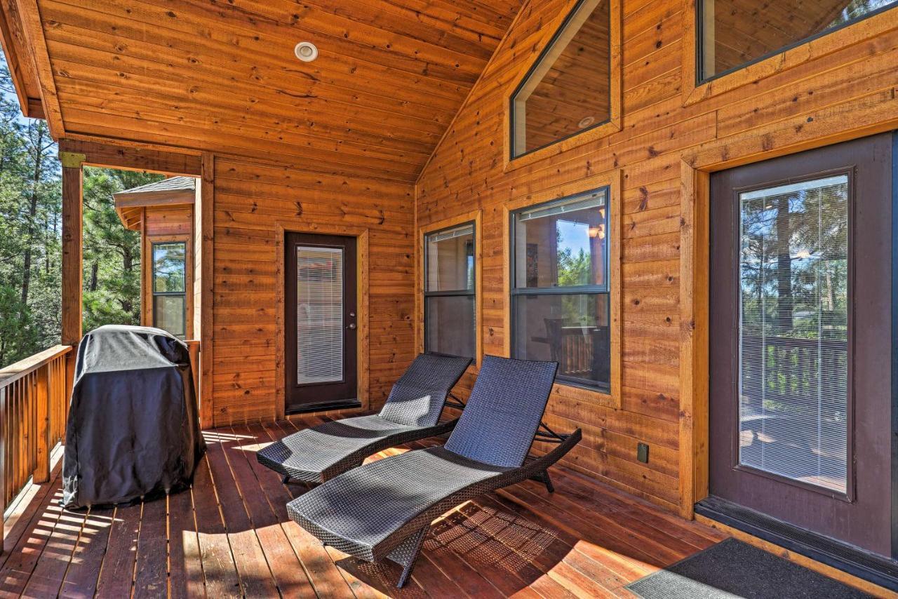 Serene Lakeside With Decks And Edler Views! Holiday home