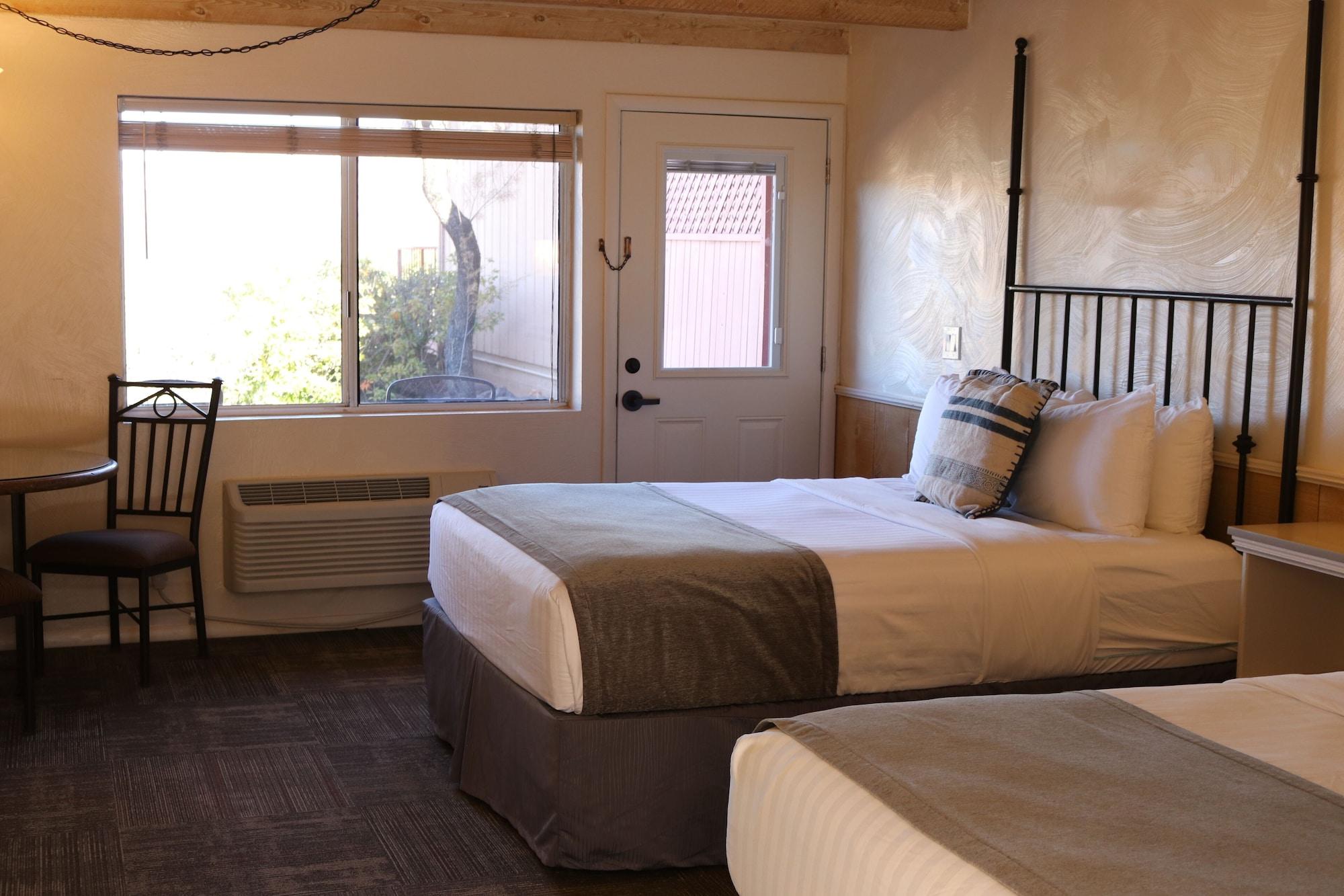 Sky Ranch Hotel 3*