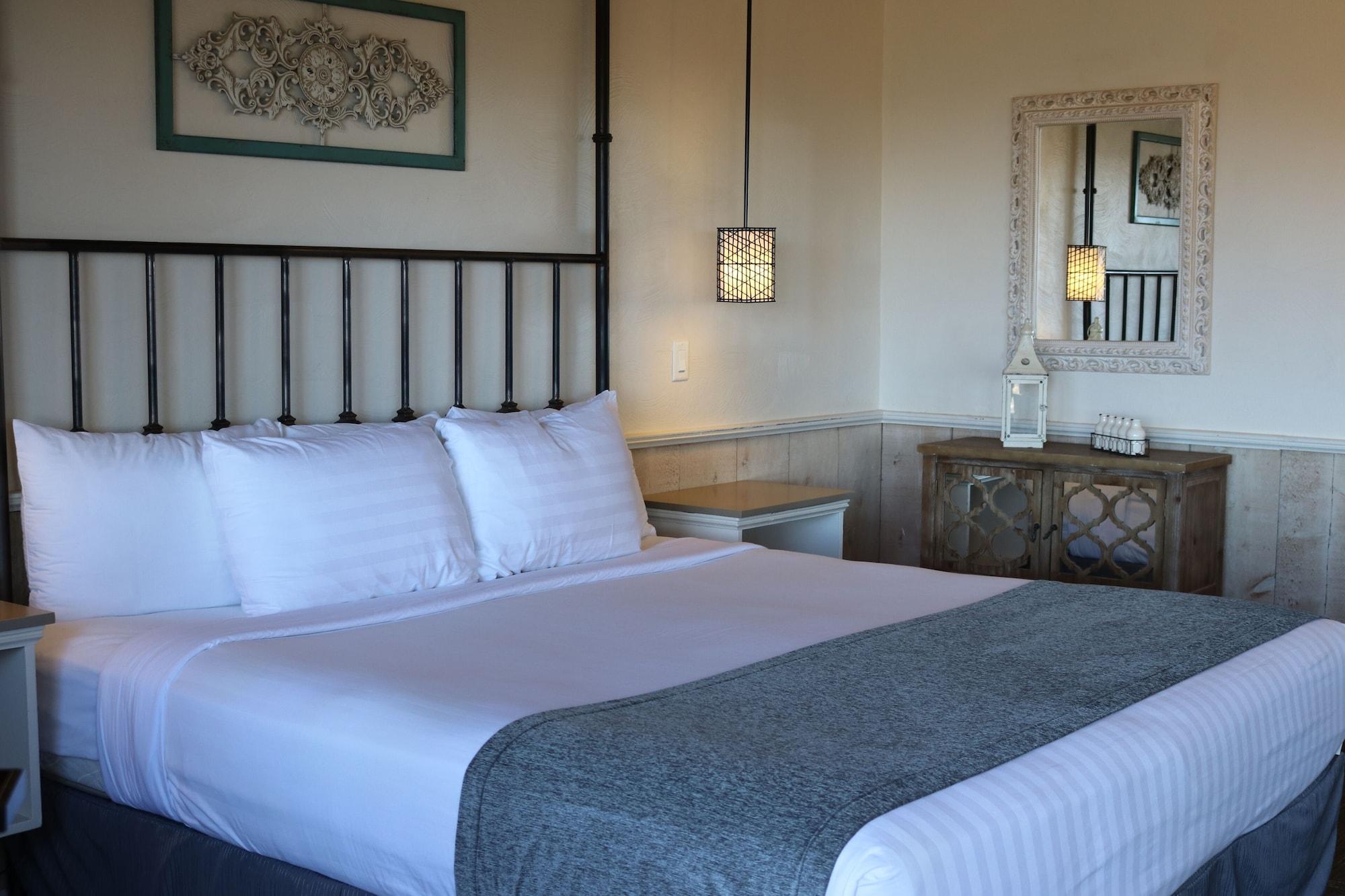 Sky Ranch Hotel 3*