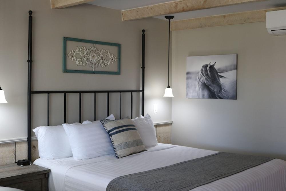Sky Ranch 3*