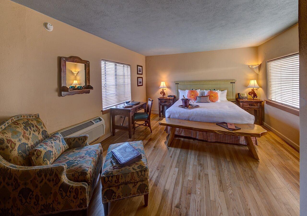 Hacienda Del Sol Guest Ranch Resort