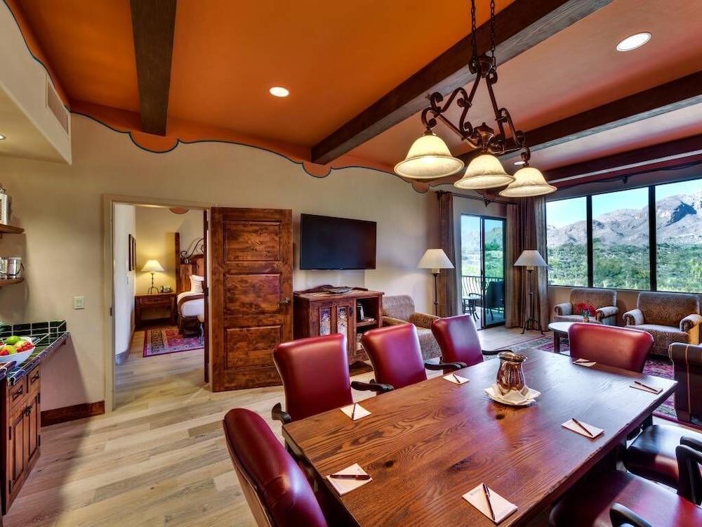 Hacienda Del Sol Guest Ranch Resort