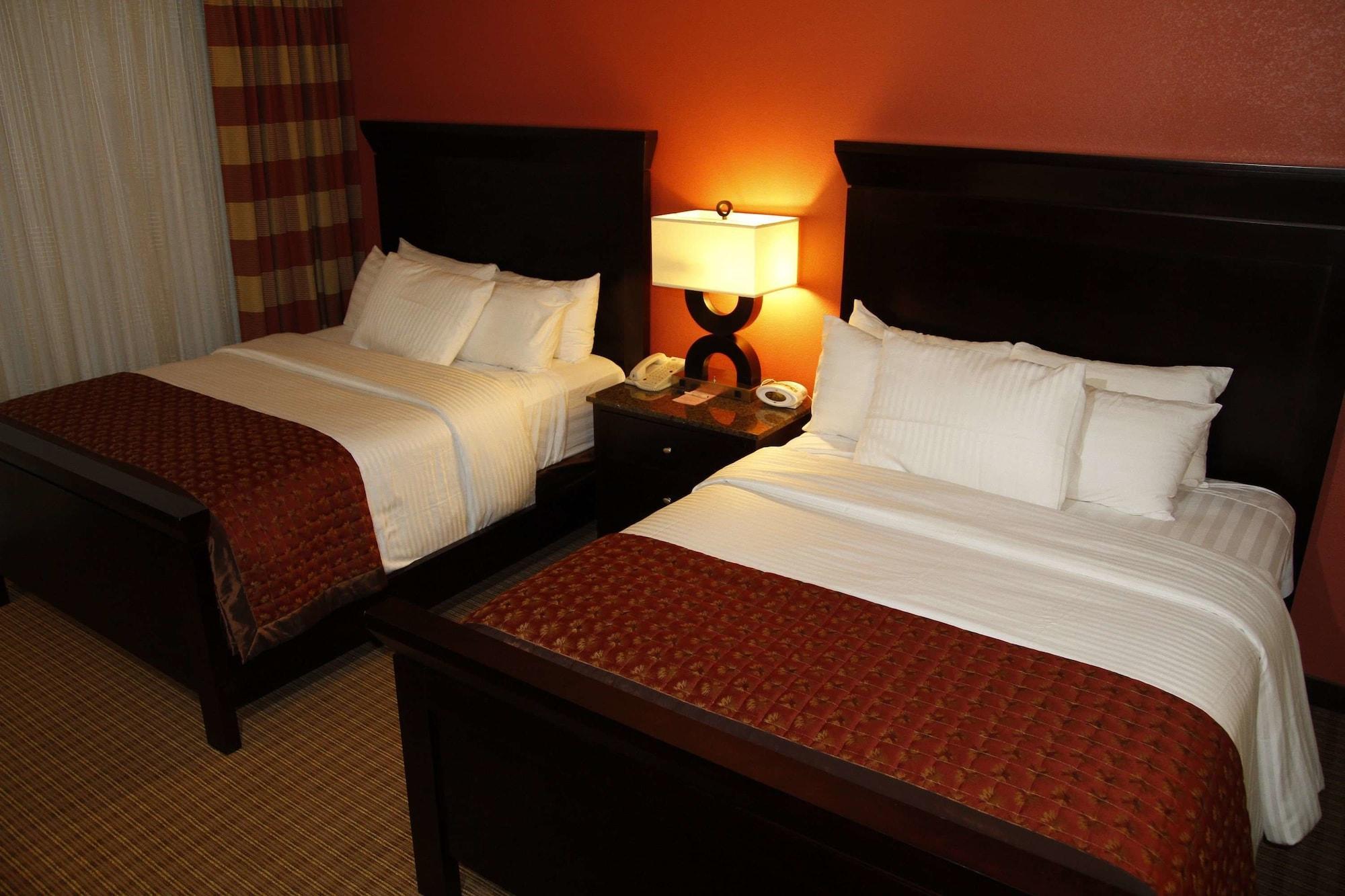 Ramada By Wyndham Viscount East Hotel 3*