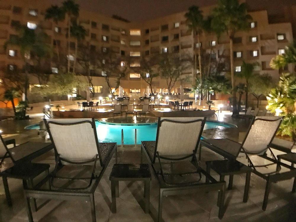 Hilton East Tucson