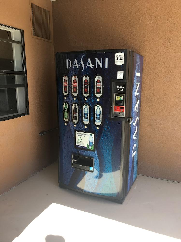 Days By Wyndham Airport Tucson