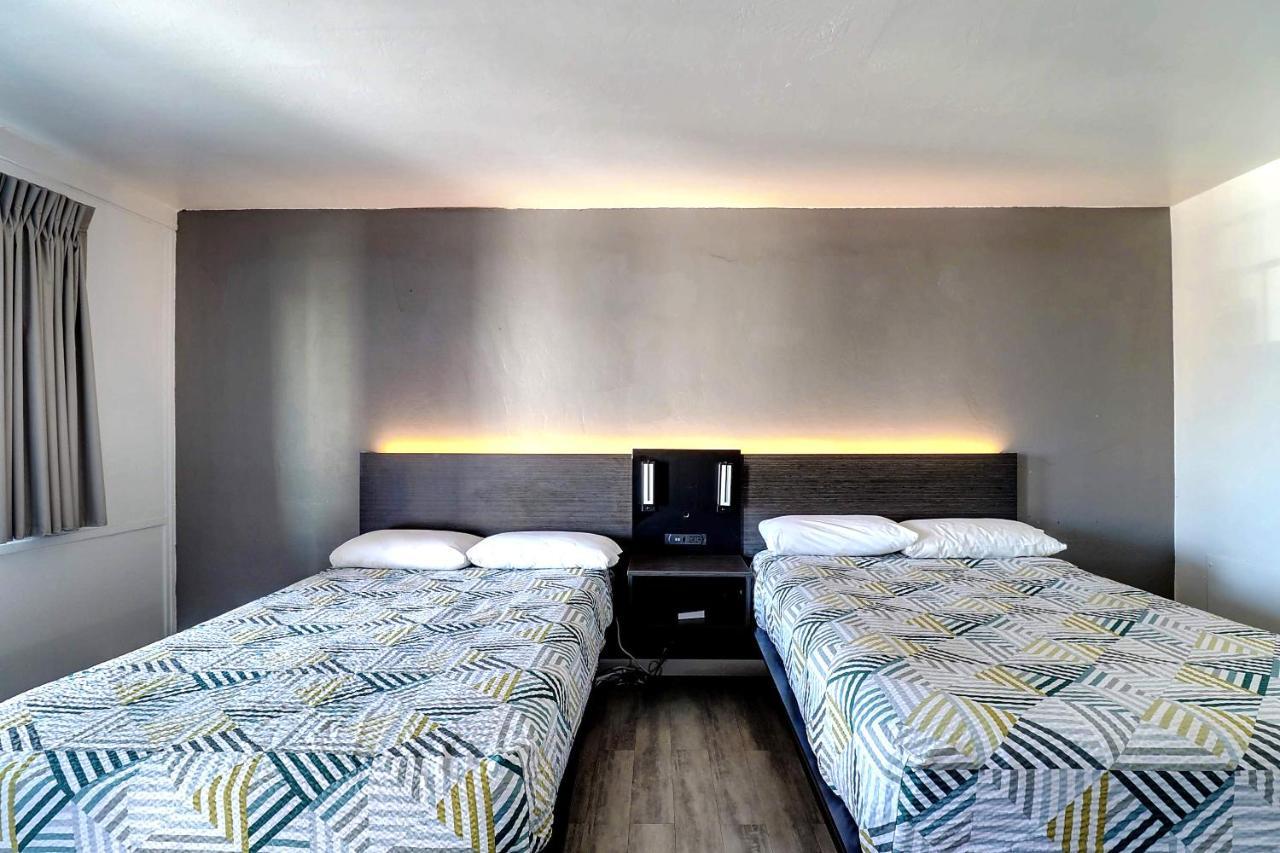 Hotel 6 Tucson, Az - East Williams Center 3*