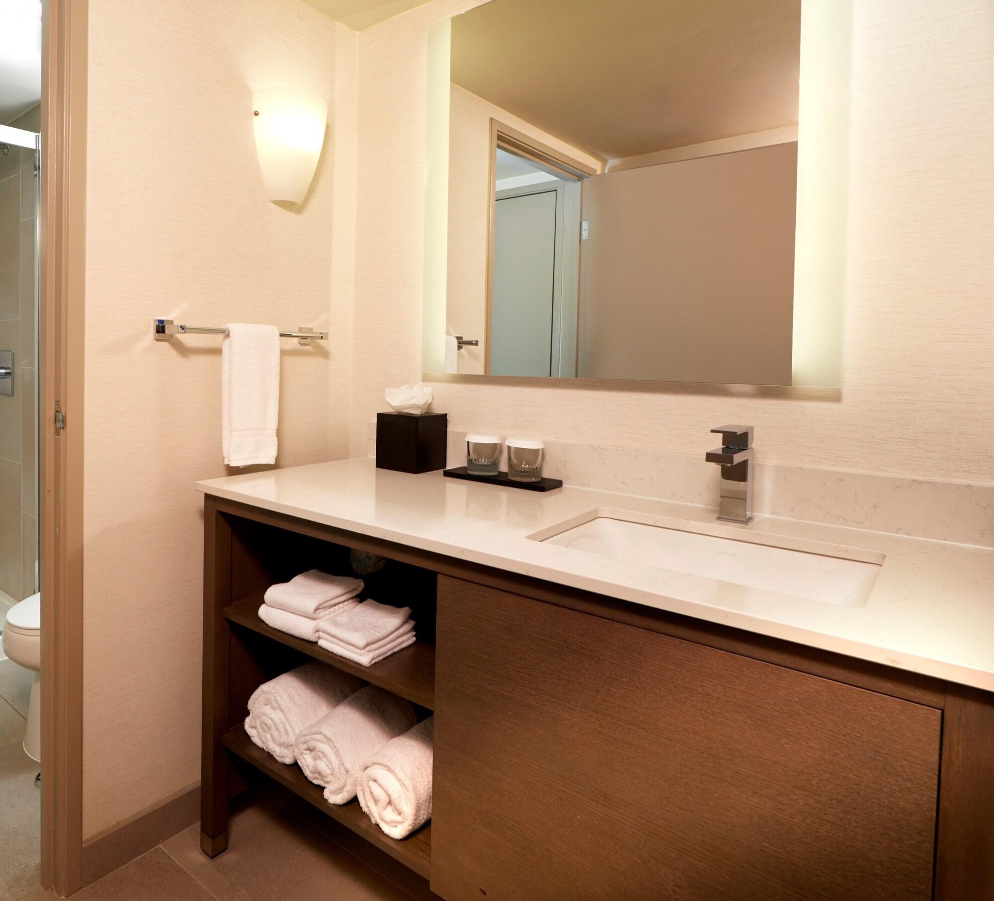 Embassy By Hilton Scottsdale Hotel Phoenix