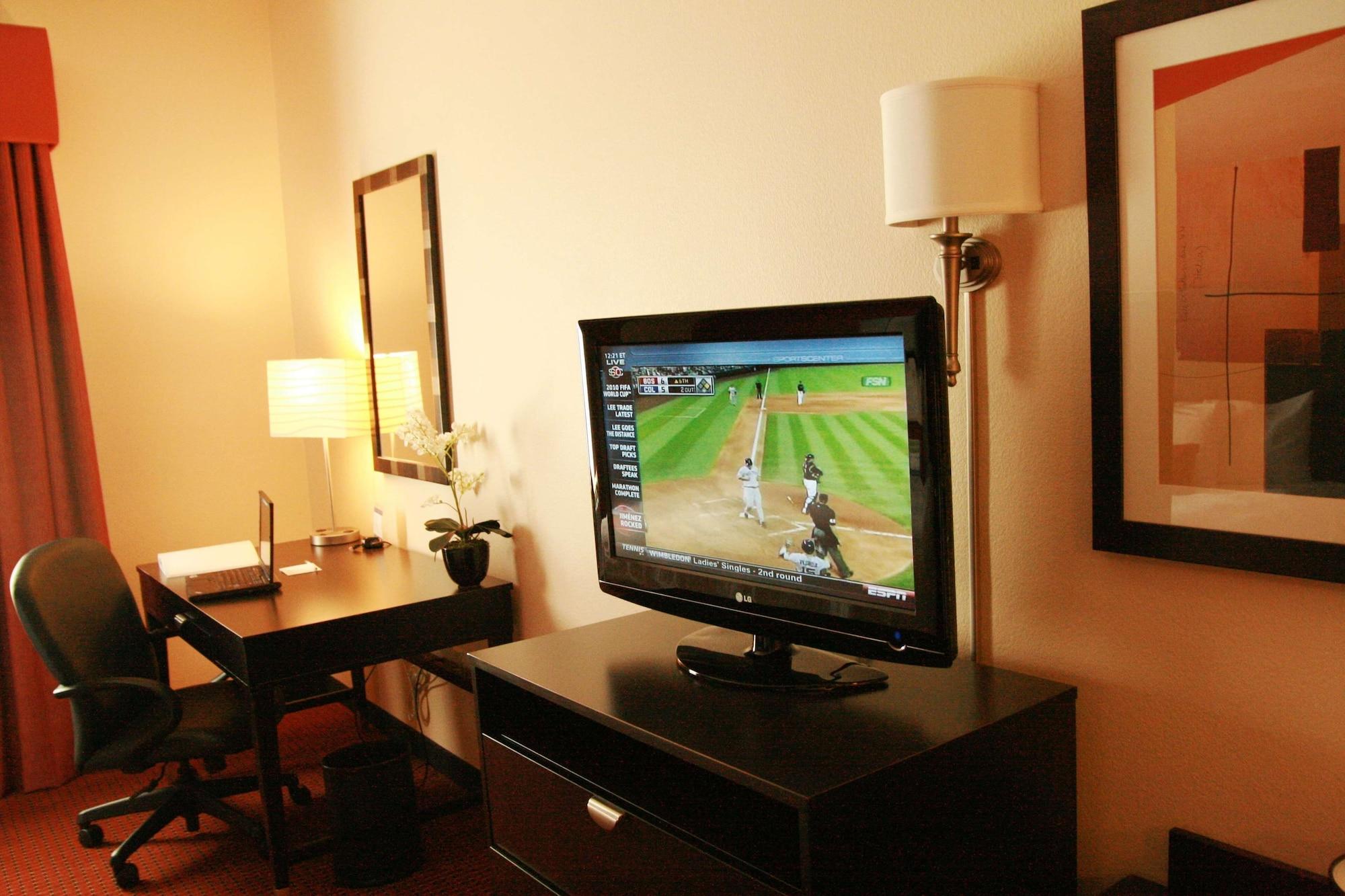 Hotel Hampton & Phoenix Fashion Center 3*