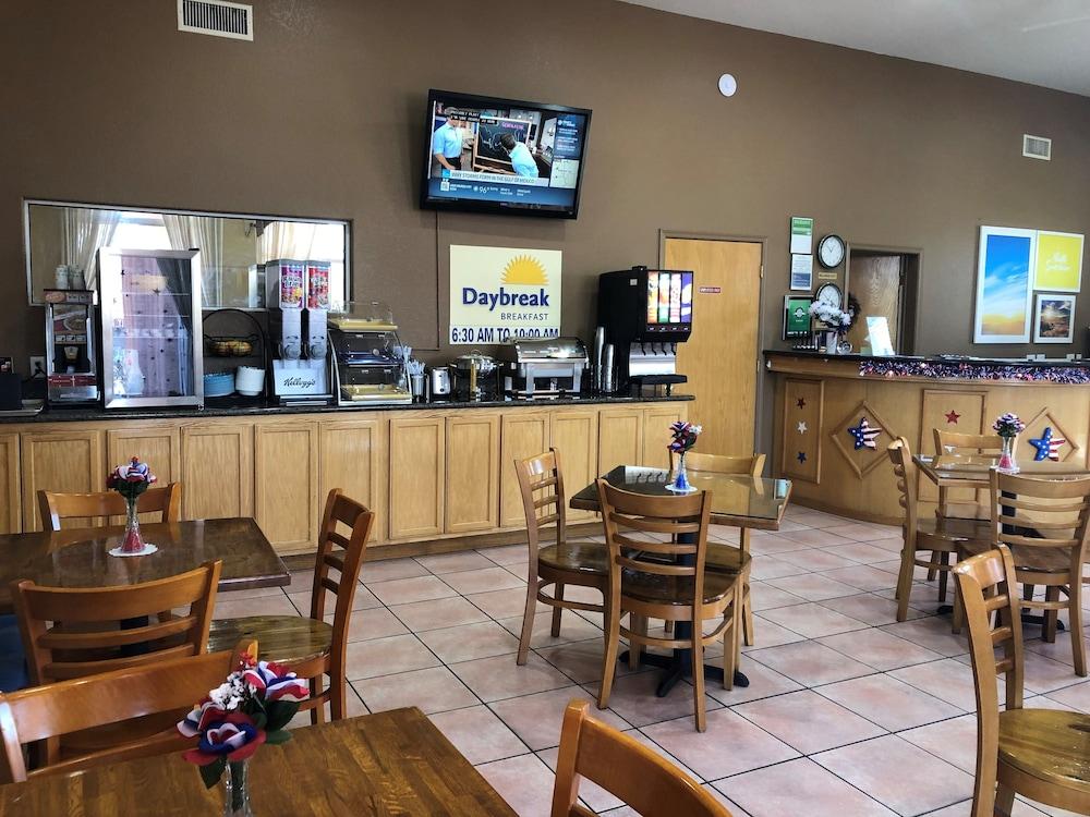 Days By Wyndham Bullhead Hotel