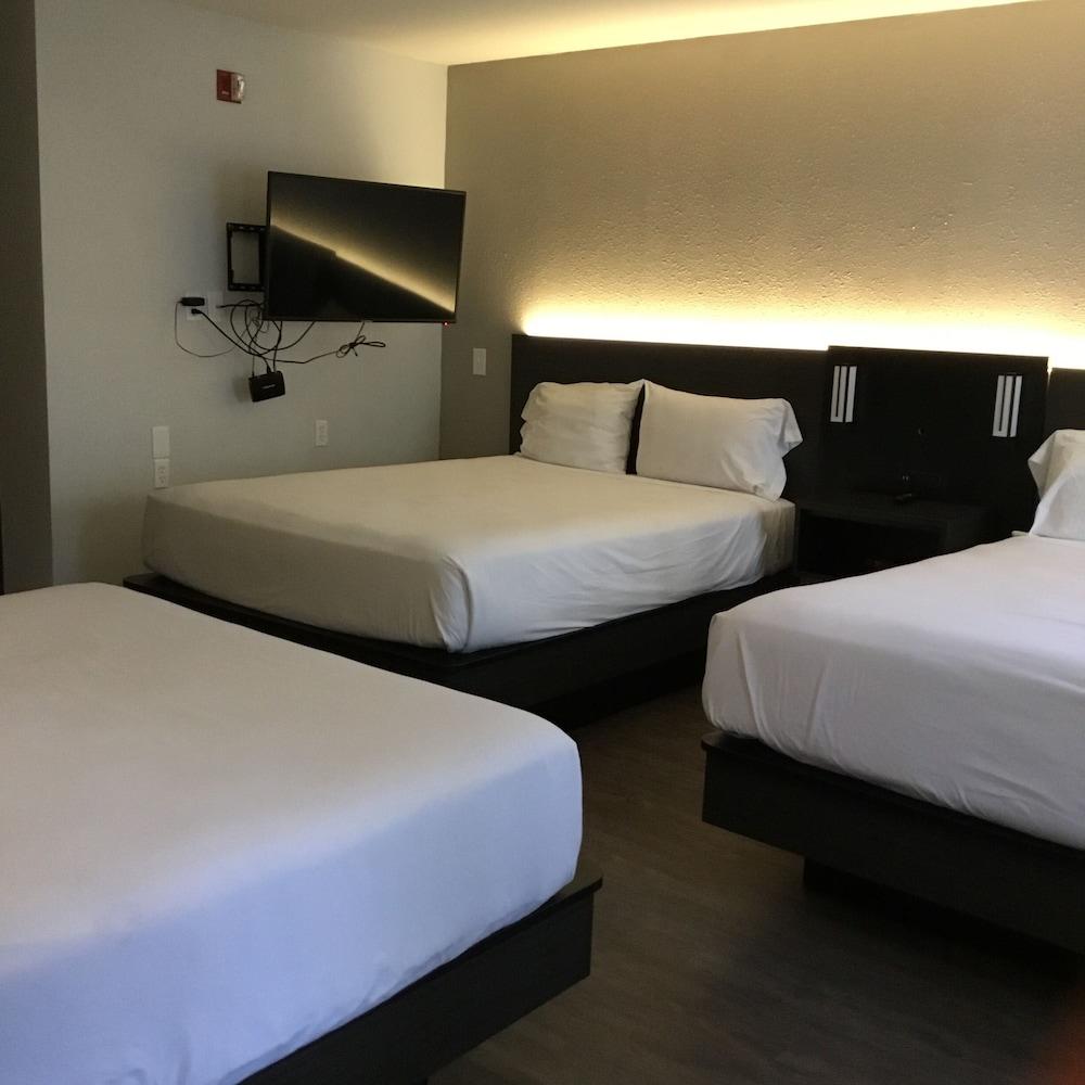 Hotel Pinetop Studio Suites