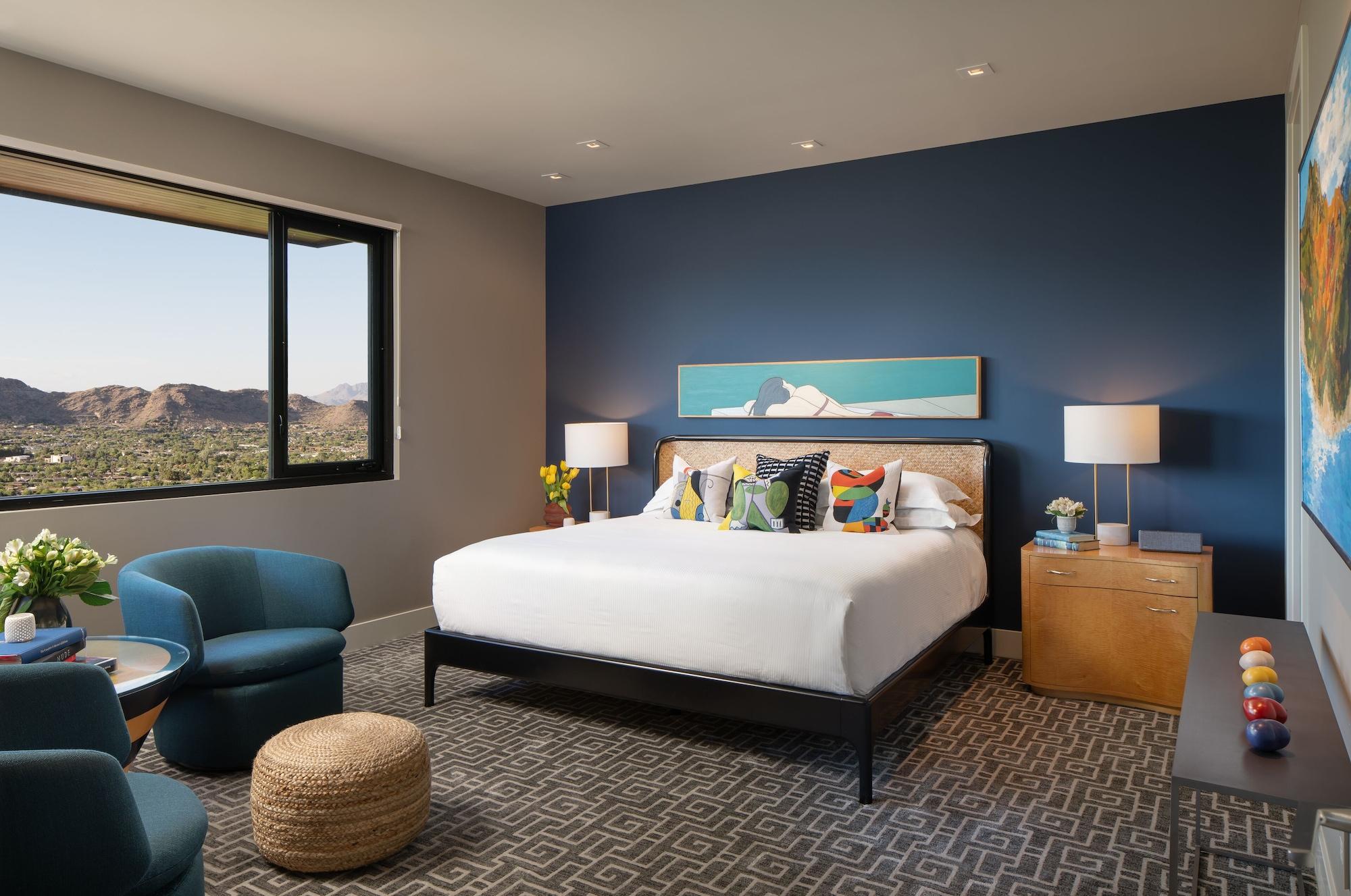 Sanctuary Camelback Mountain, A Gurney's And