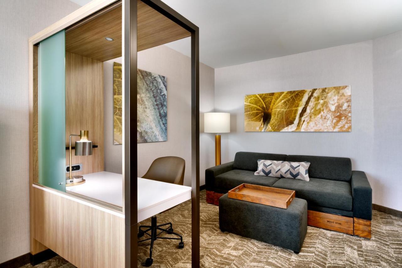Springhill By Marriott Hotel 2*