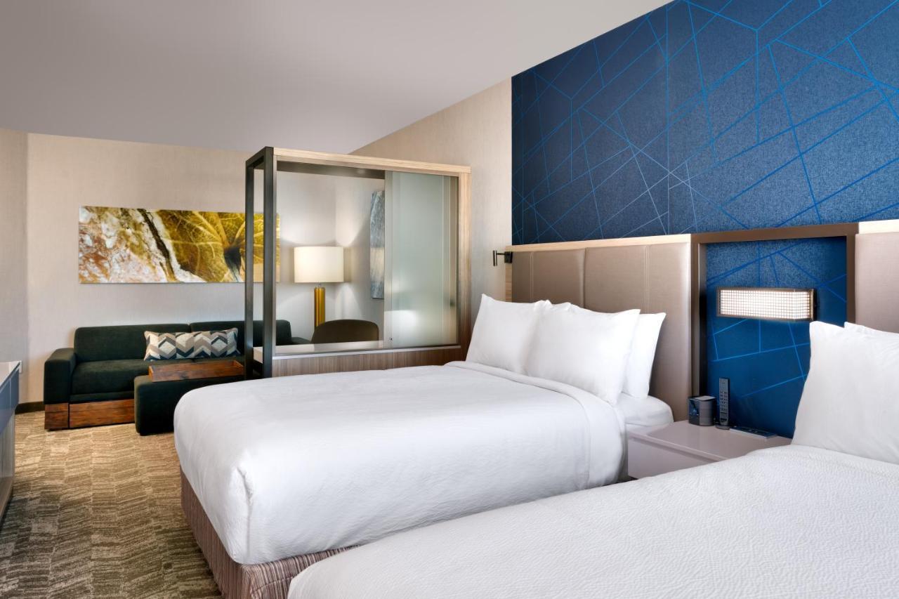 Springhill By Marriott Hotel