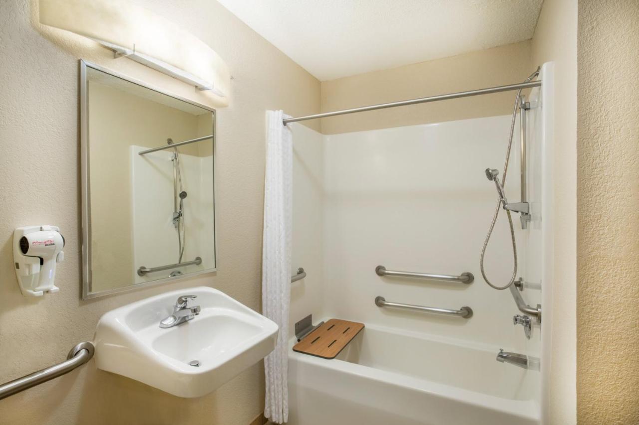 Candlewood By Ihg
