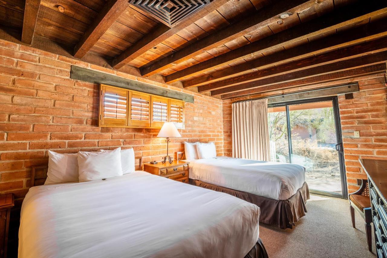 Tanque Guest Ranch Lodge