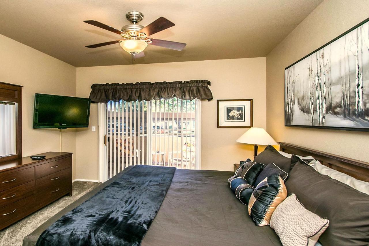 Private Community -- ½ Mile Walk To Hiking & Biking At N. Mtn. Preserve! Holiday home Phoenix