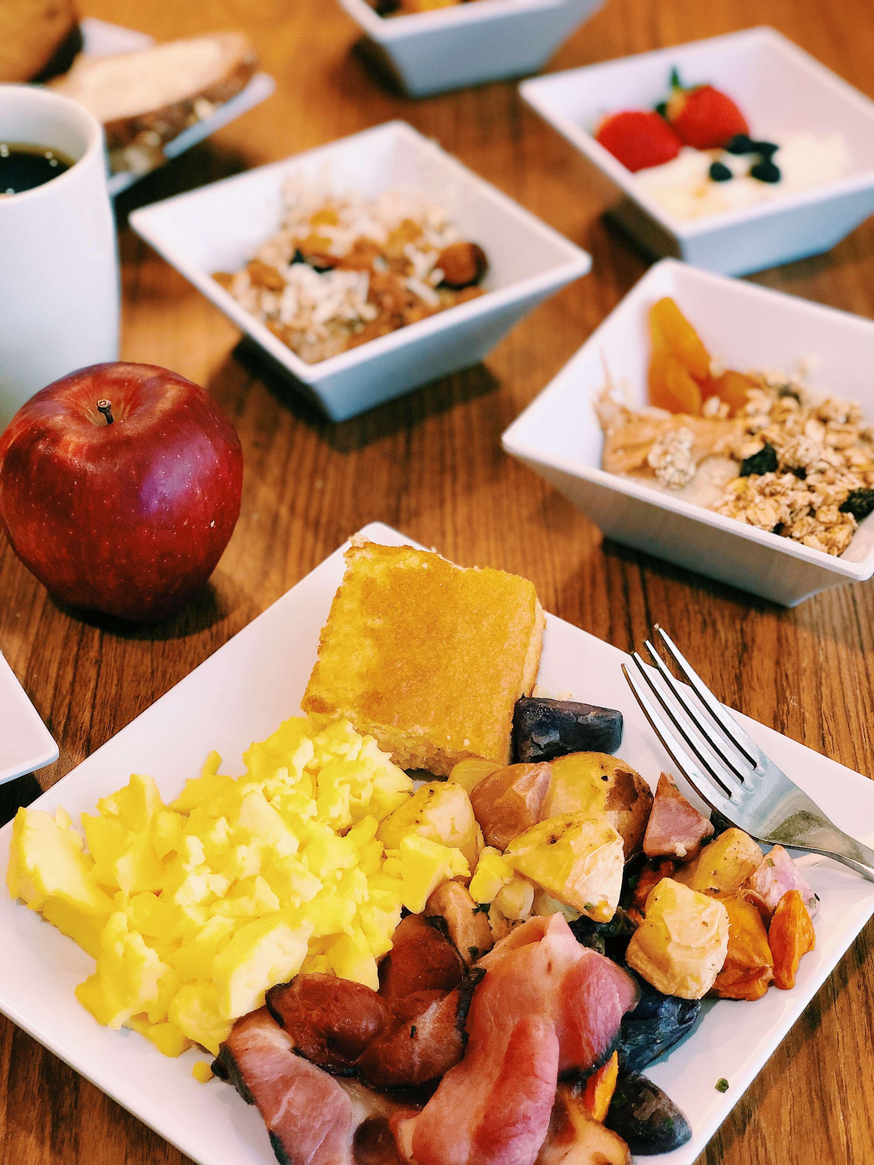 Hyatt Place Phoenix Airport 3*