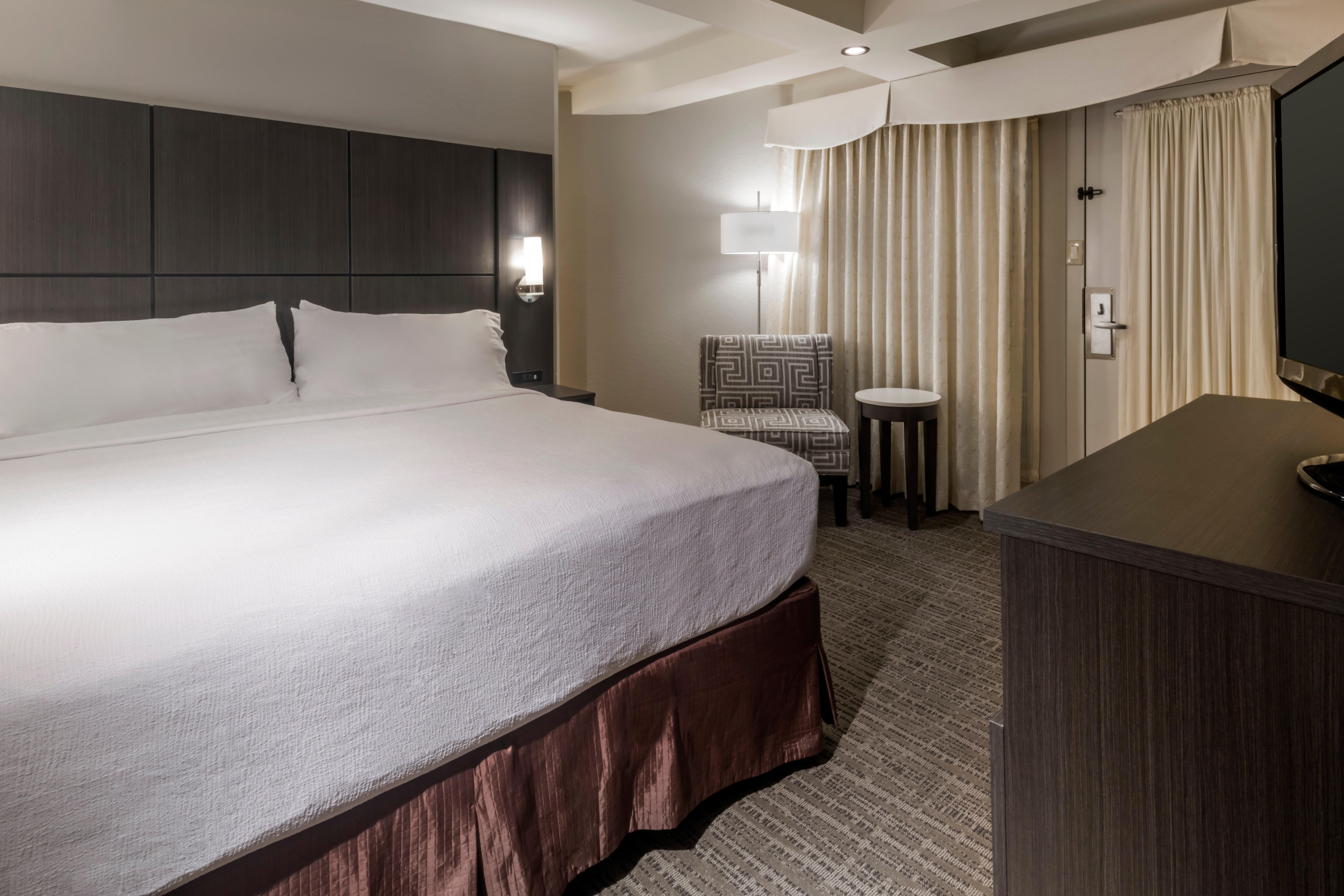 Hotel And Airport North By Ihg 3*