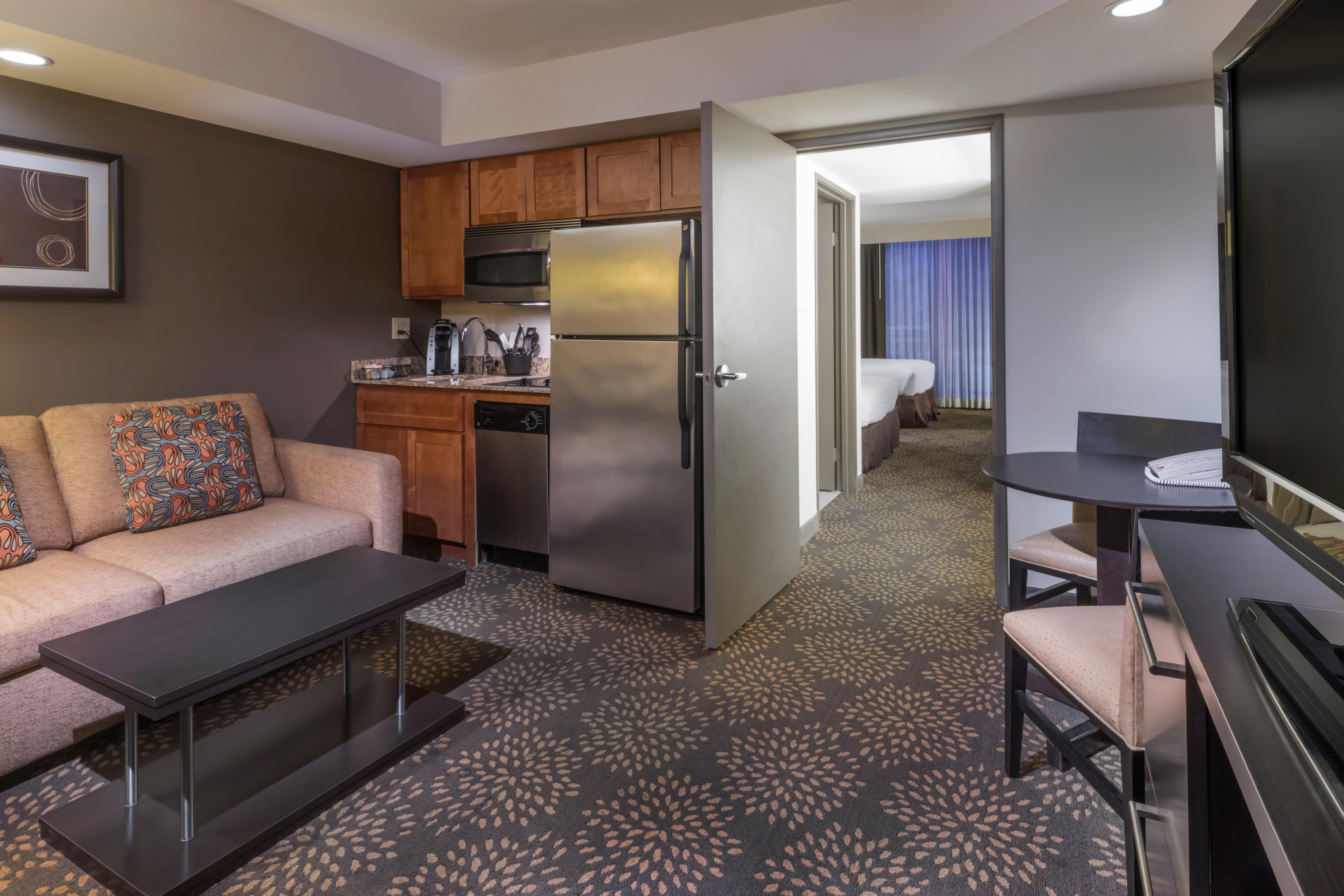 Hotel And Airport North By Ihg 3*