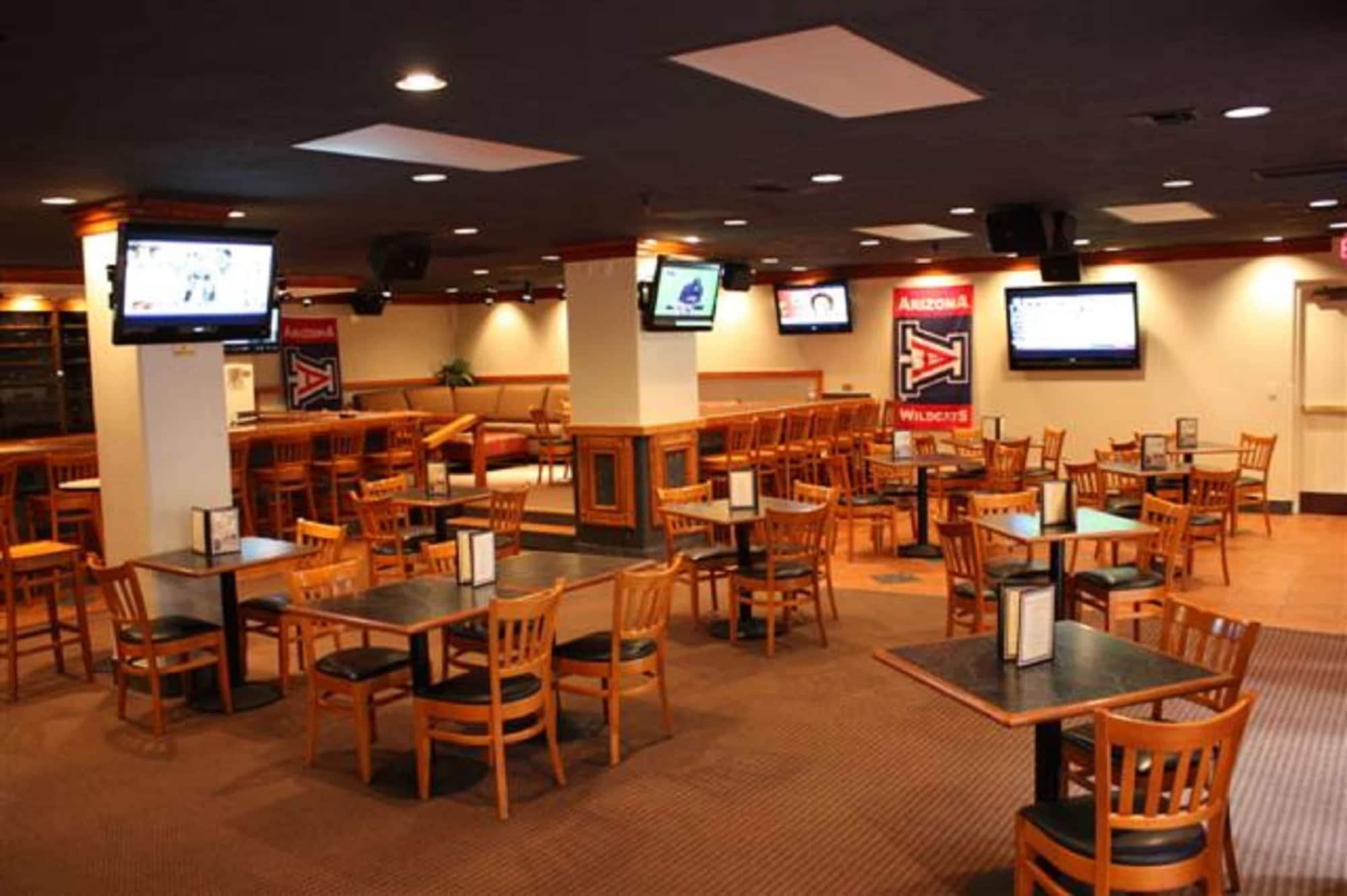 Ramada By Wyndham Viscount East 3*