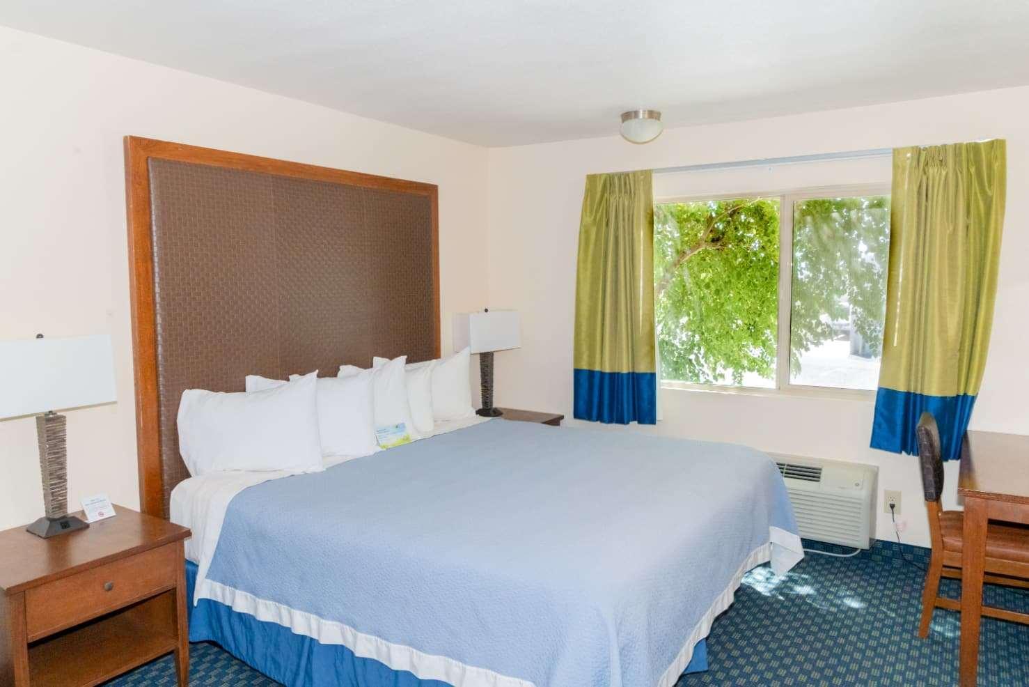 Days By Wyndham Havasu Motel 2*