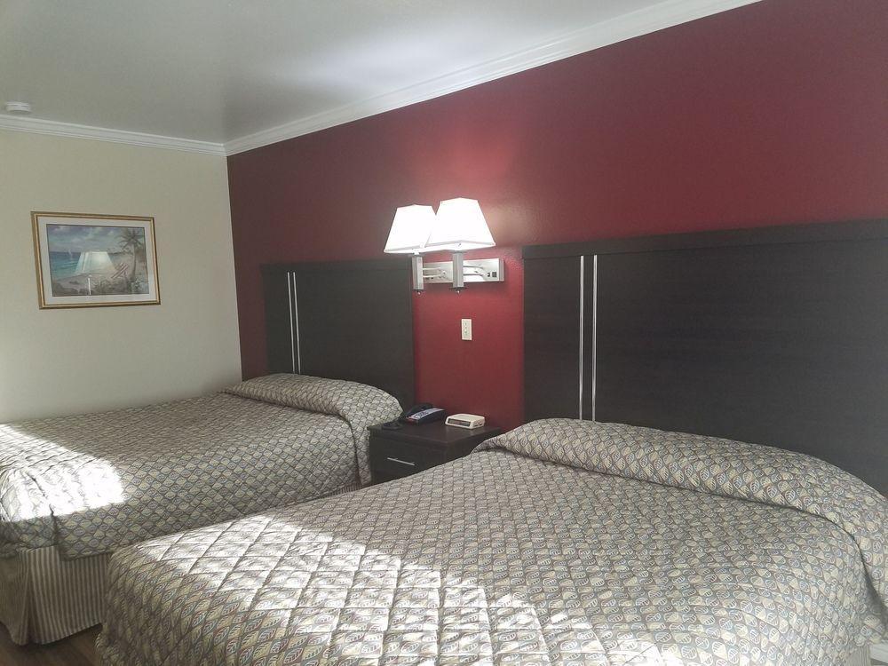 Hotel Rodeway &