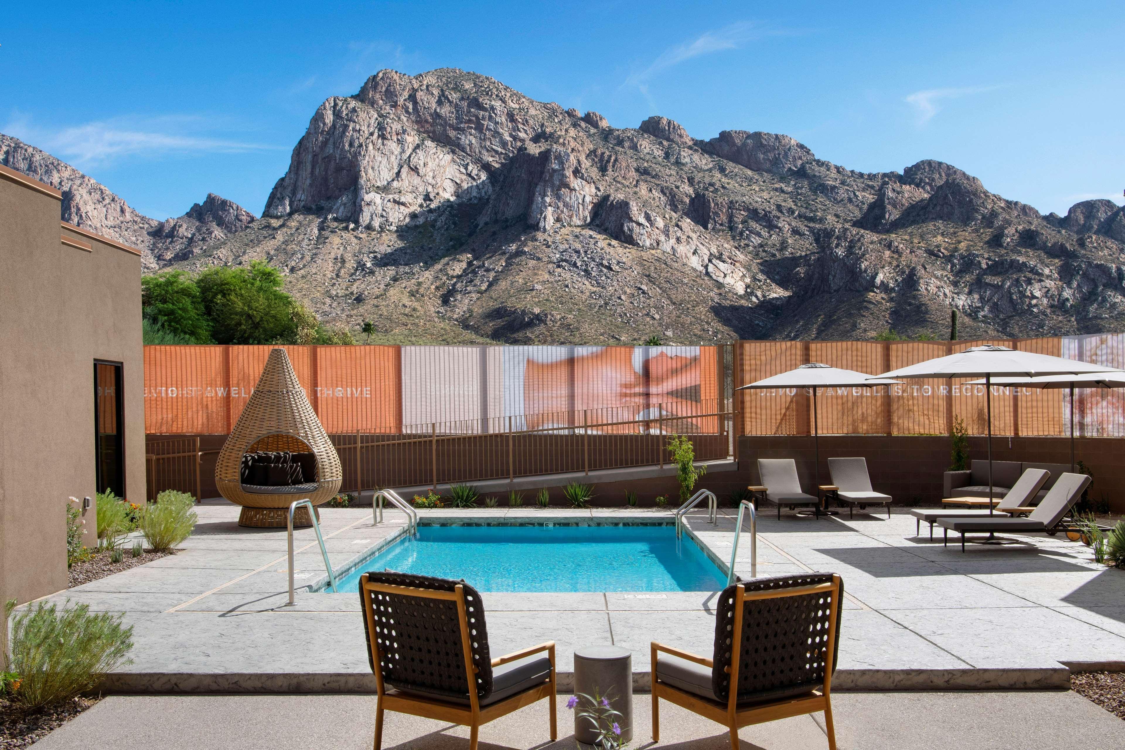 El Conquistador Tucson, A Hilton