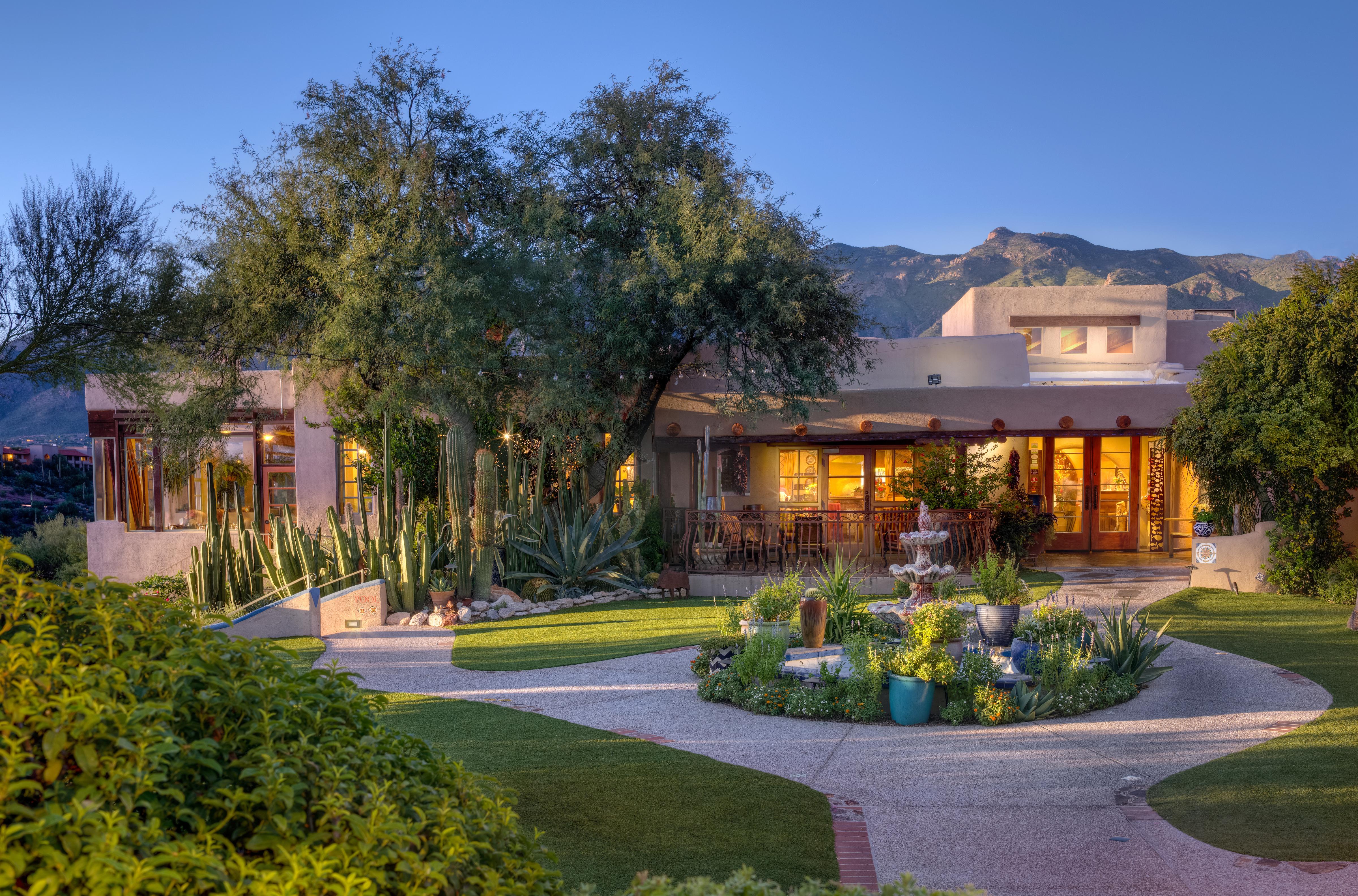 Hacienda Del Sol Guest Ranch Resort