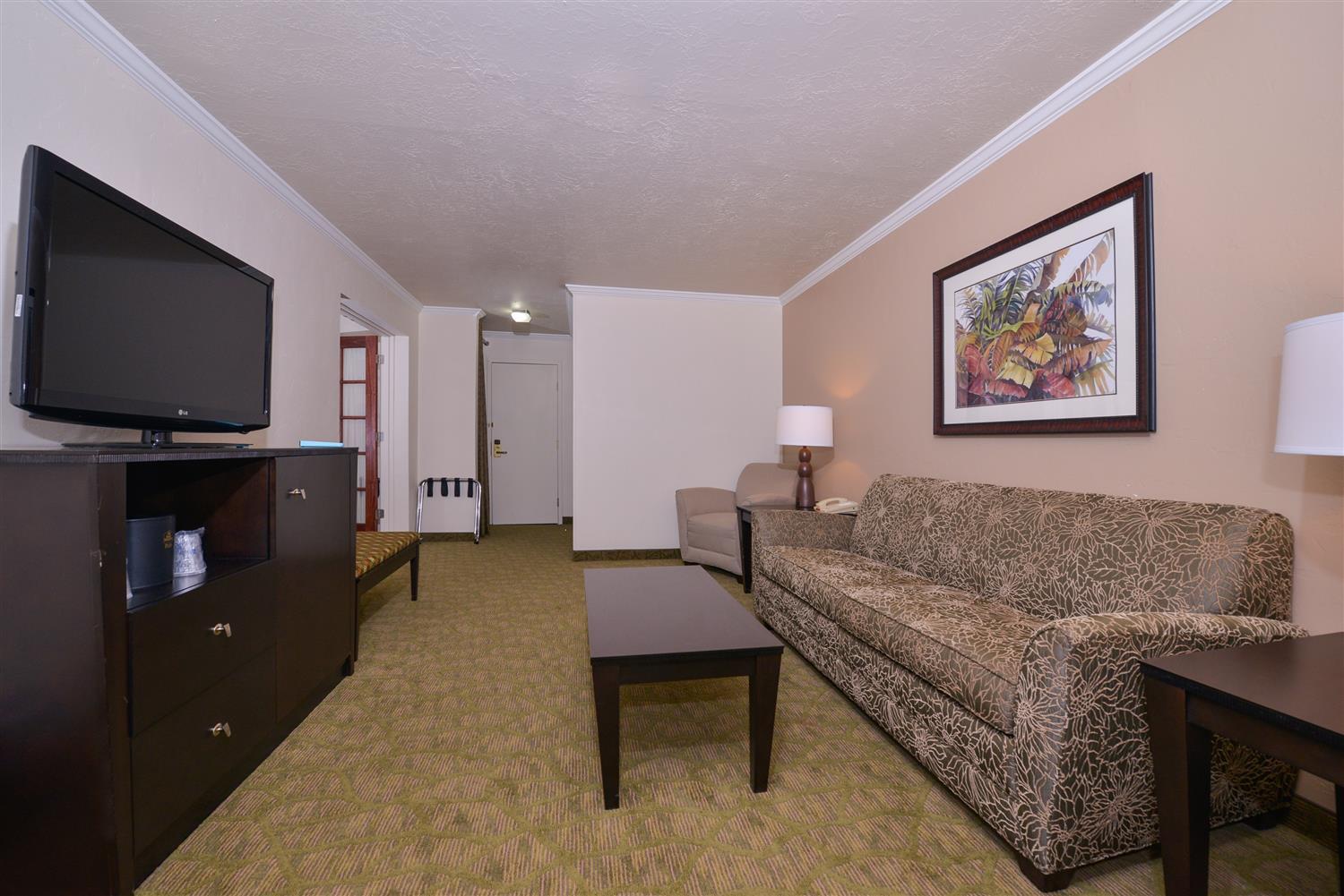 Wyndham Airport & Conference Center Hotel