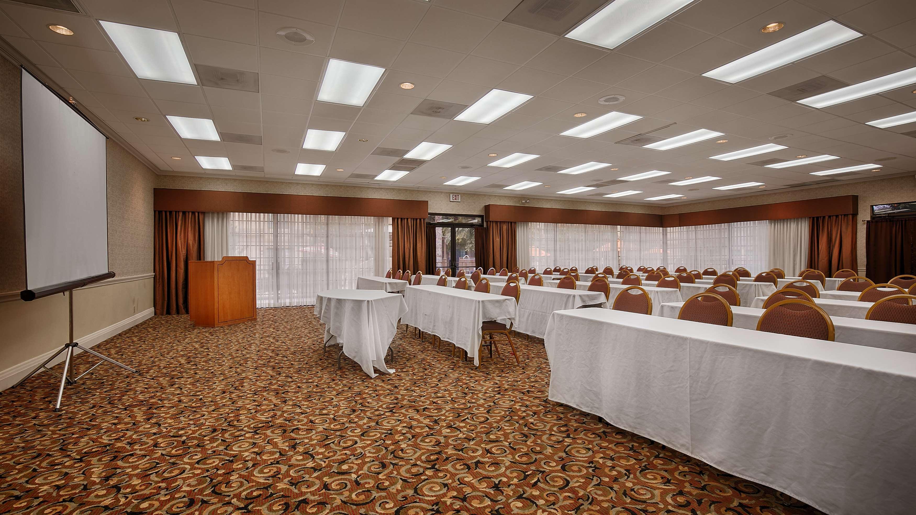 Hotel Wyndham Airport & Conference Center Tucson