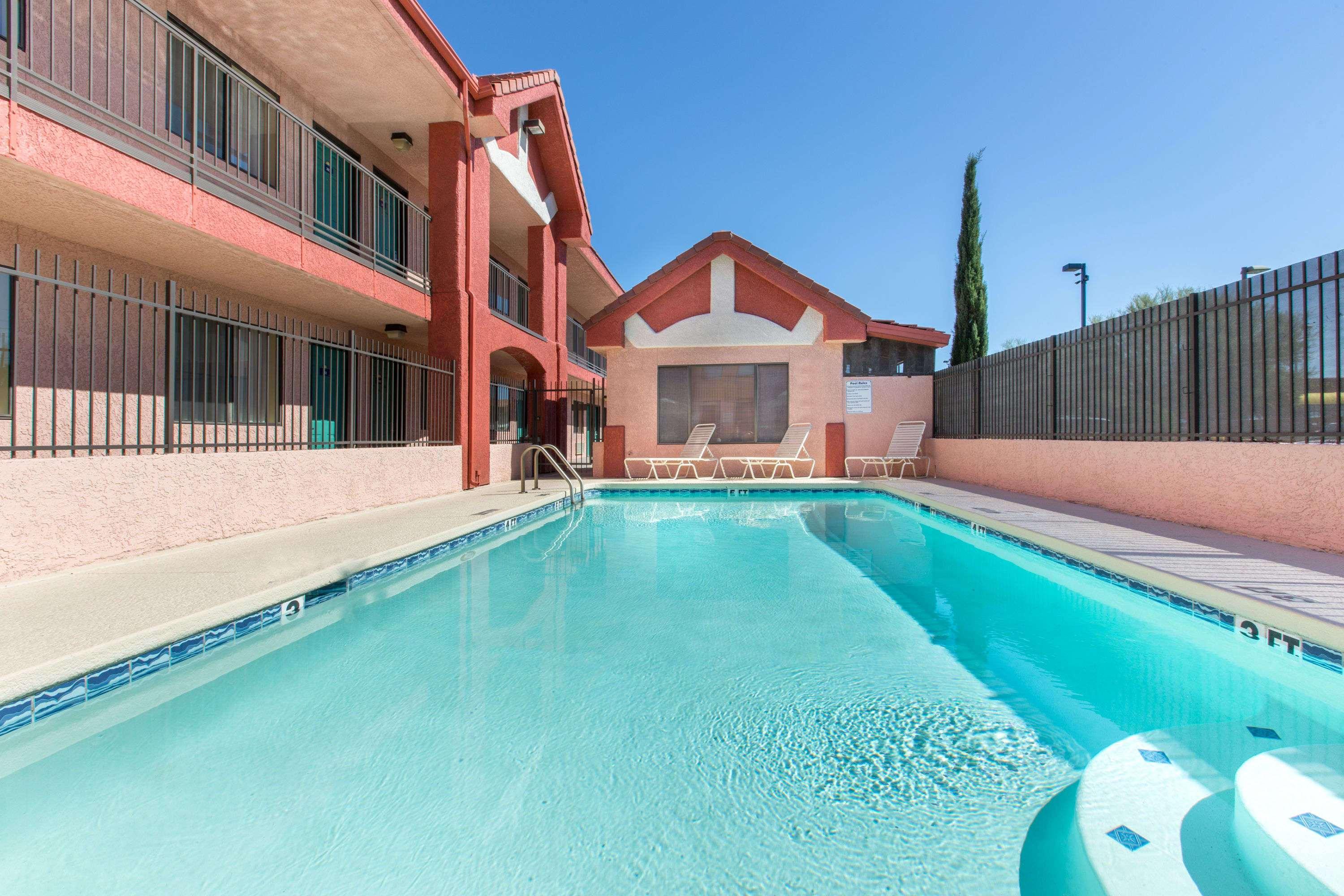 Hotel Days By Wyndham Airport Tucson
