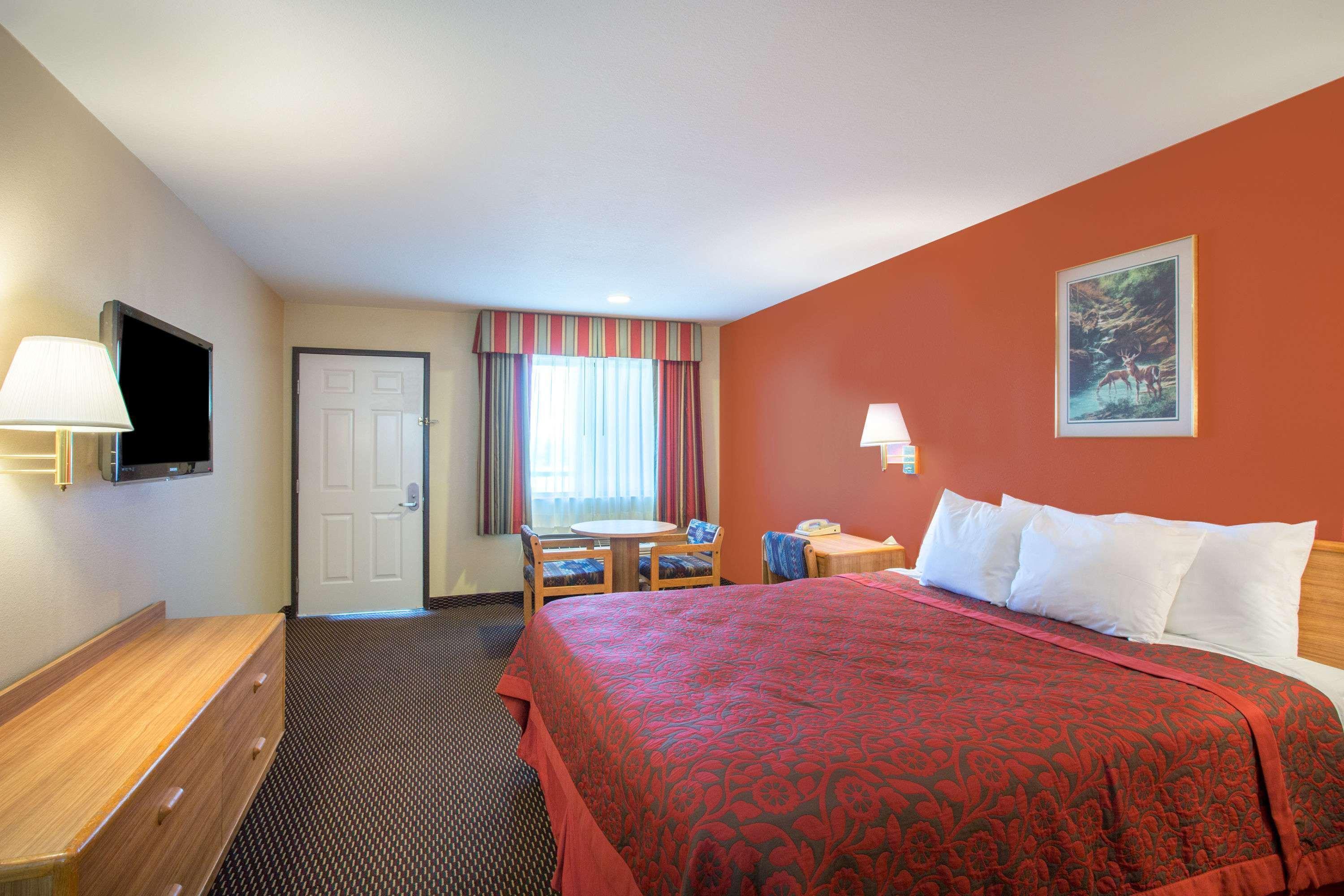 Days By Wyndham Airport Tucson