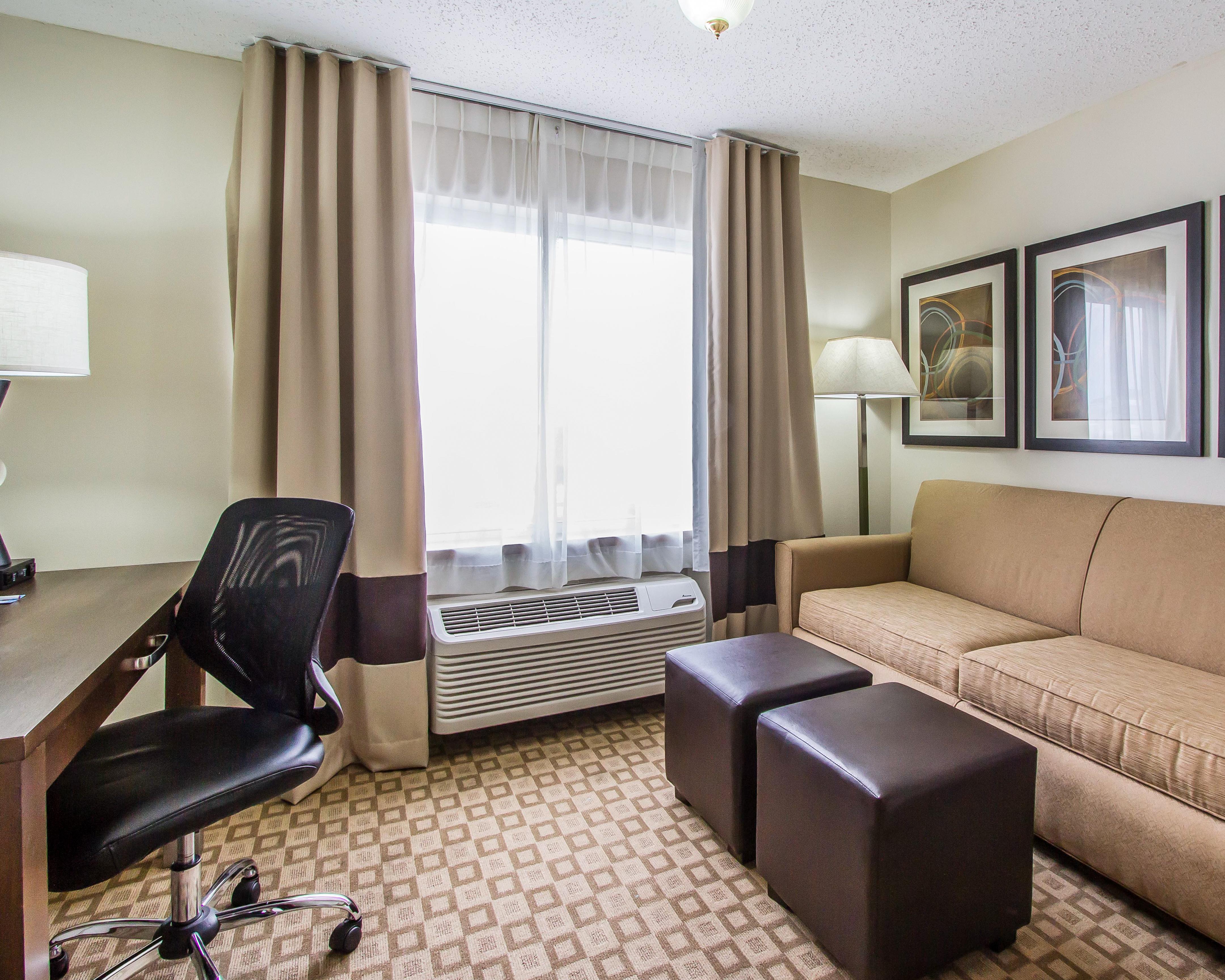 Comfort At Mall Hotel