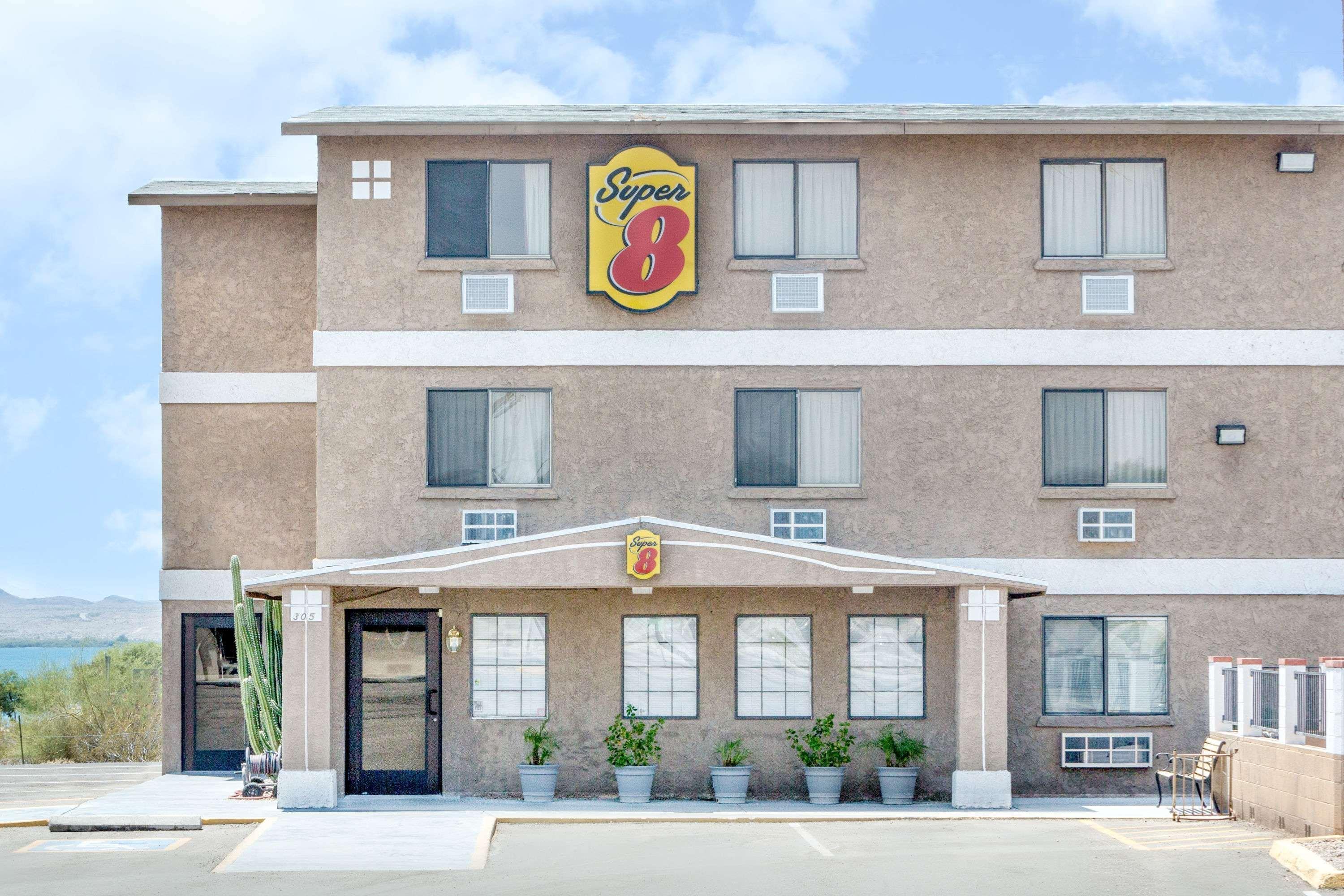 Super 8 By Wyndham Havasu 2*