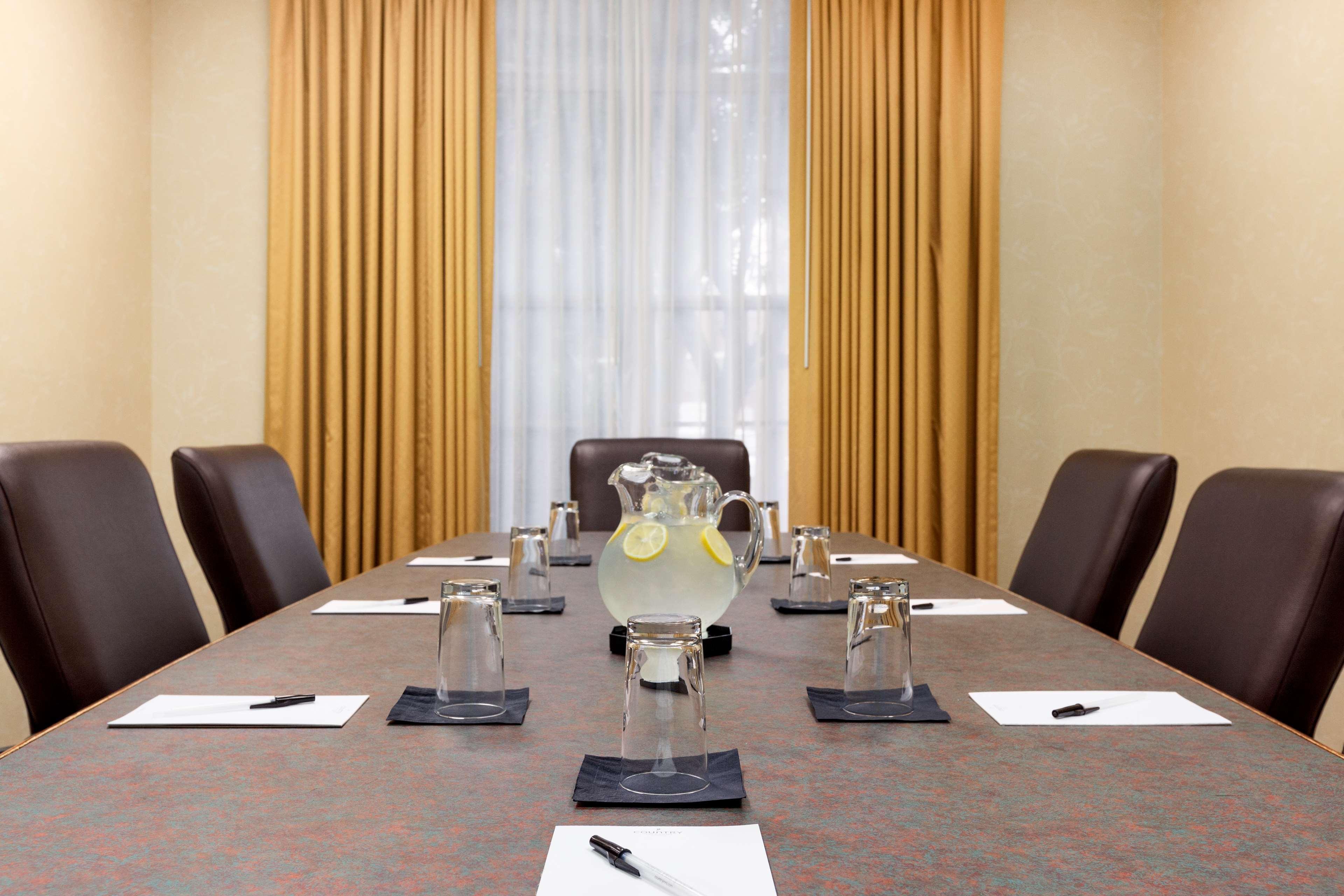 Country & By Radisson, Mesa, Az 3*