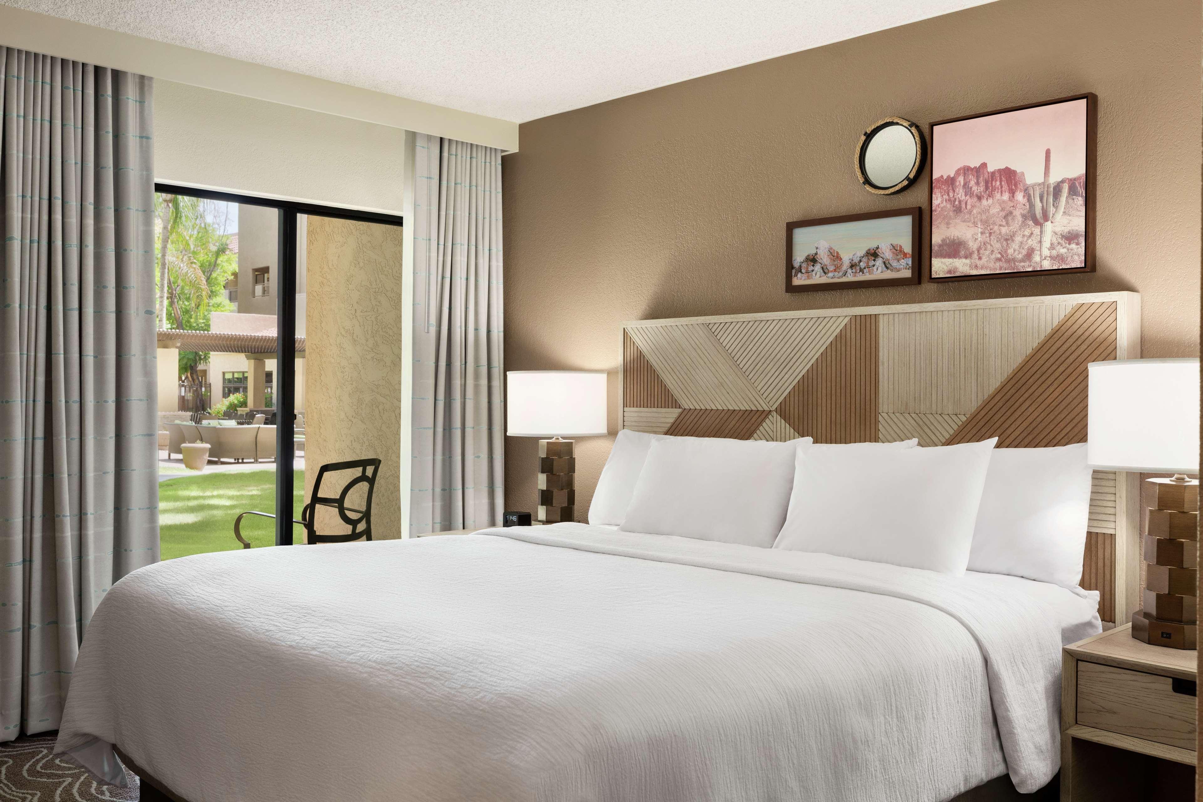 Embassy By Hilton Phoenix 4*