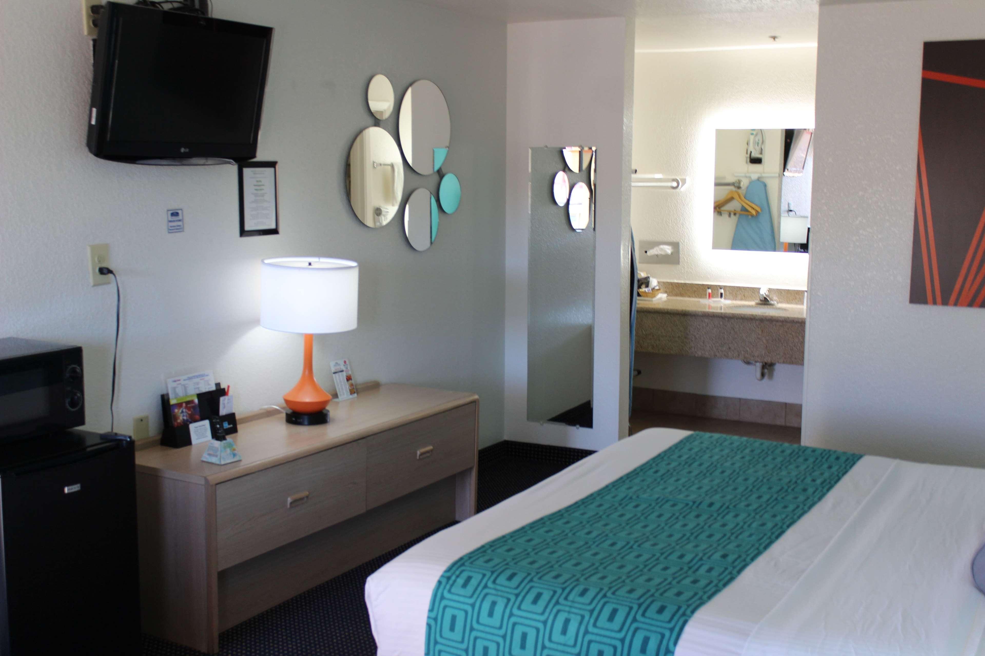 Hotel Howard Johnson By Wyndham 2*