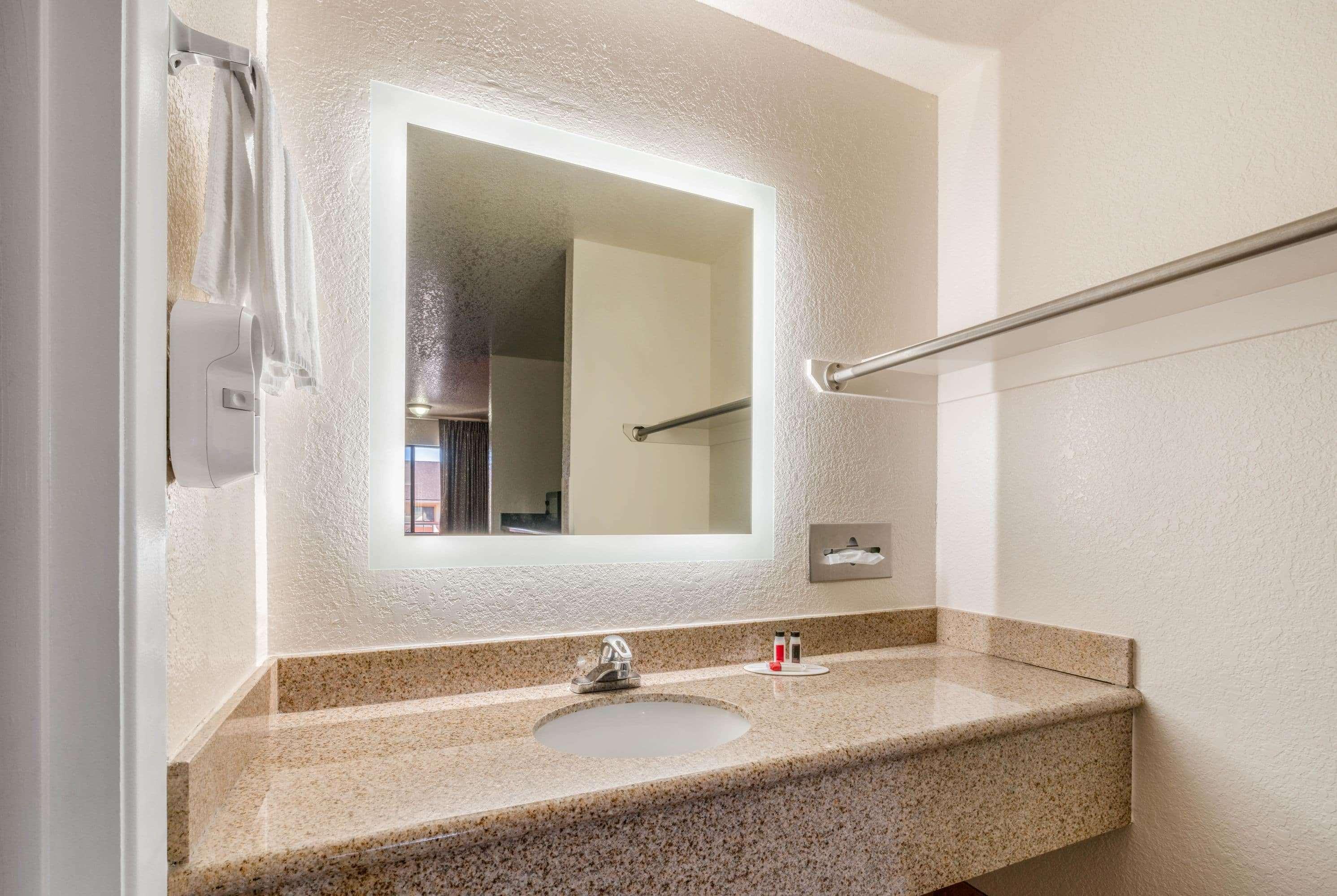 Howard Johnson By Wyndham Hotel Holbrook