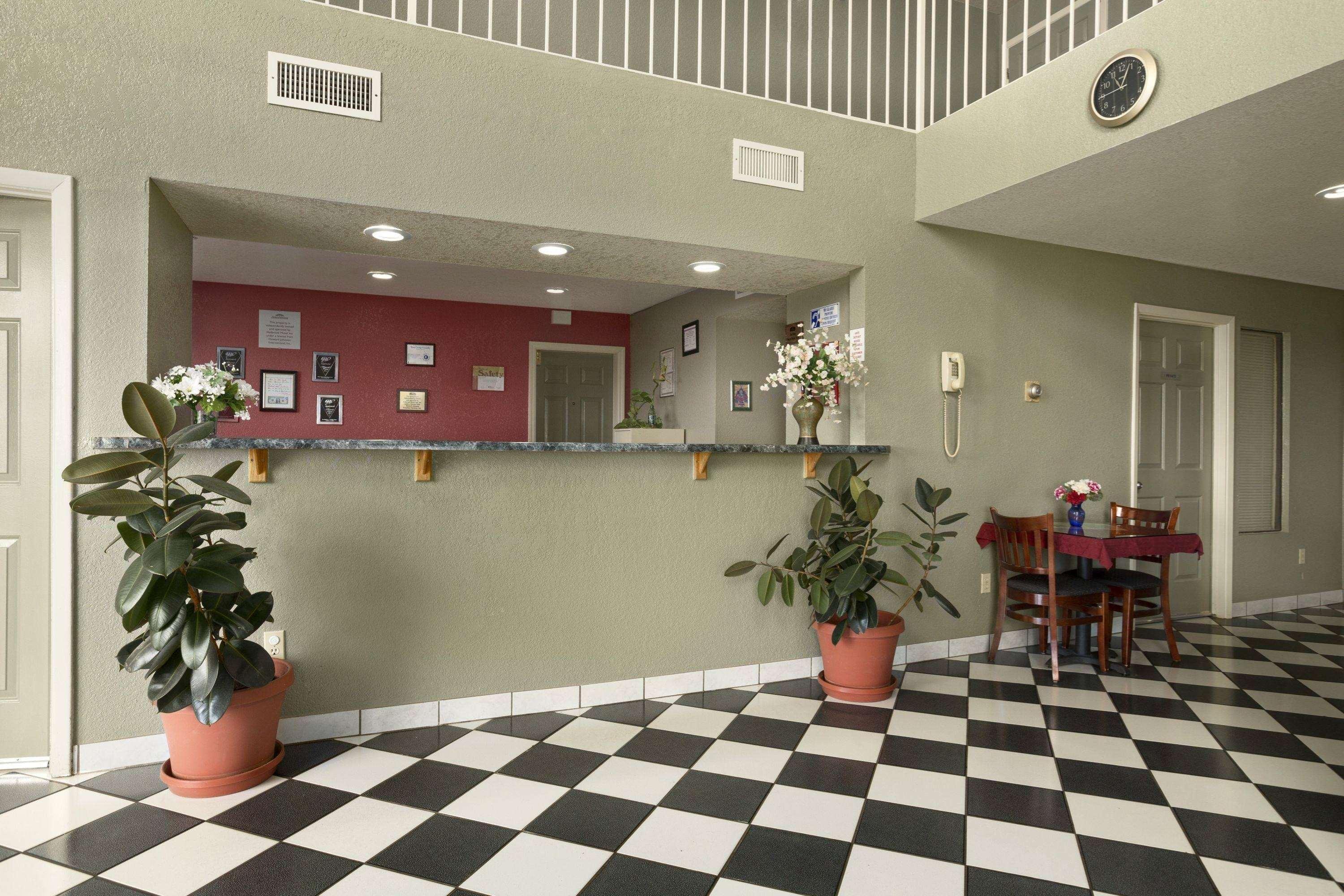 Hotel Howard Johnson By Wyndham 2*