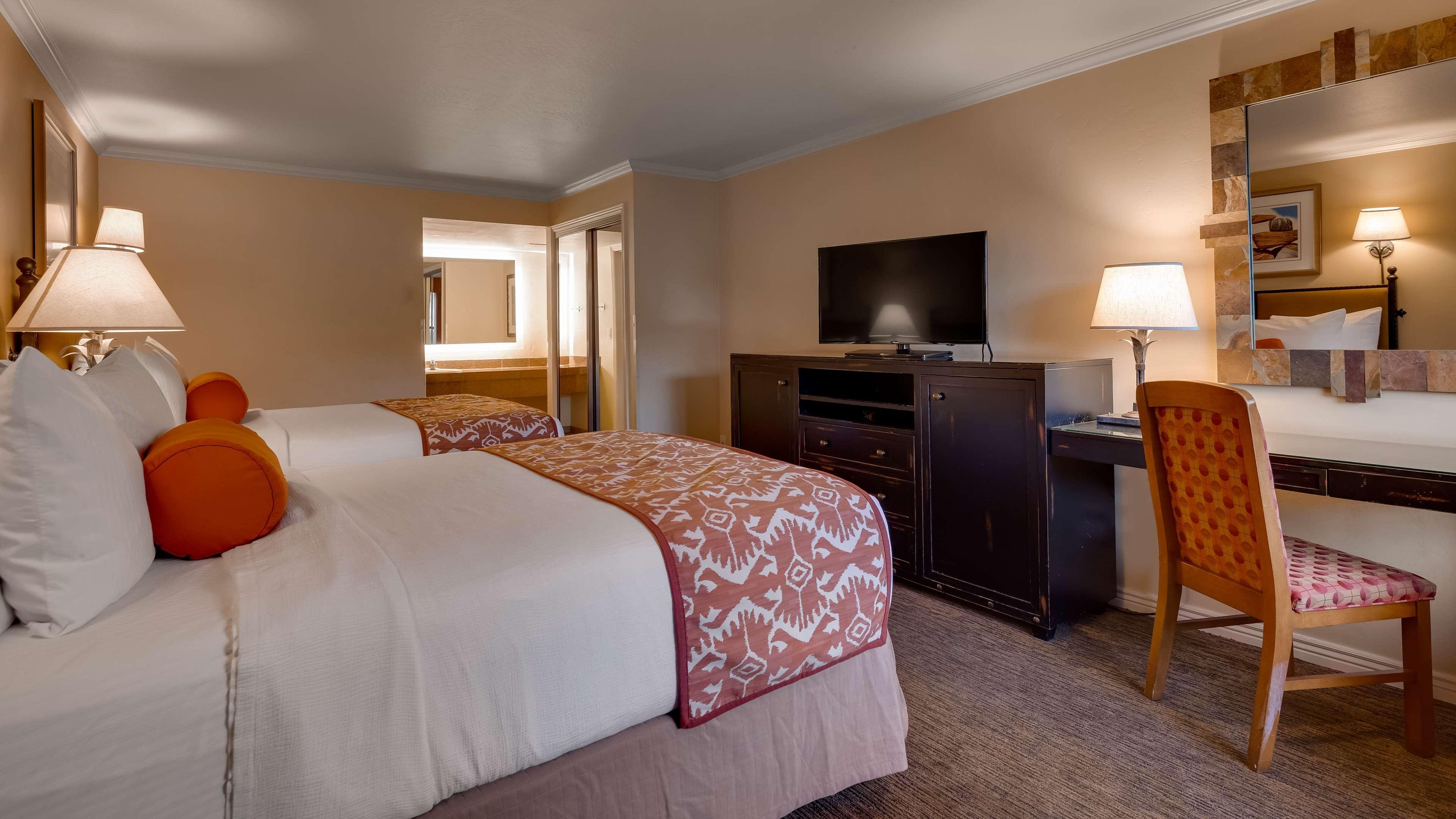 Hotel Western Arroyo Roble & Creekside 3*