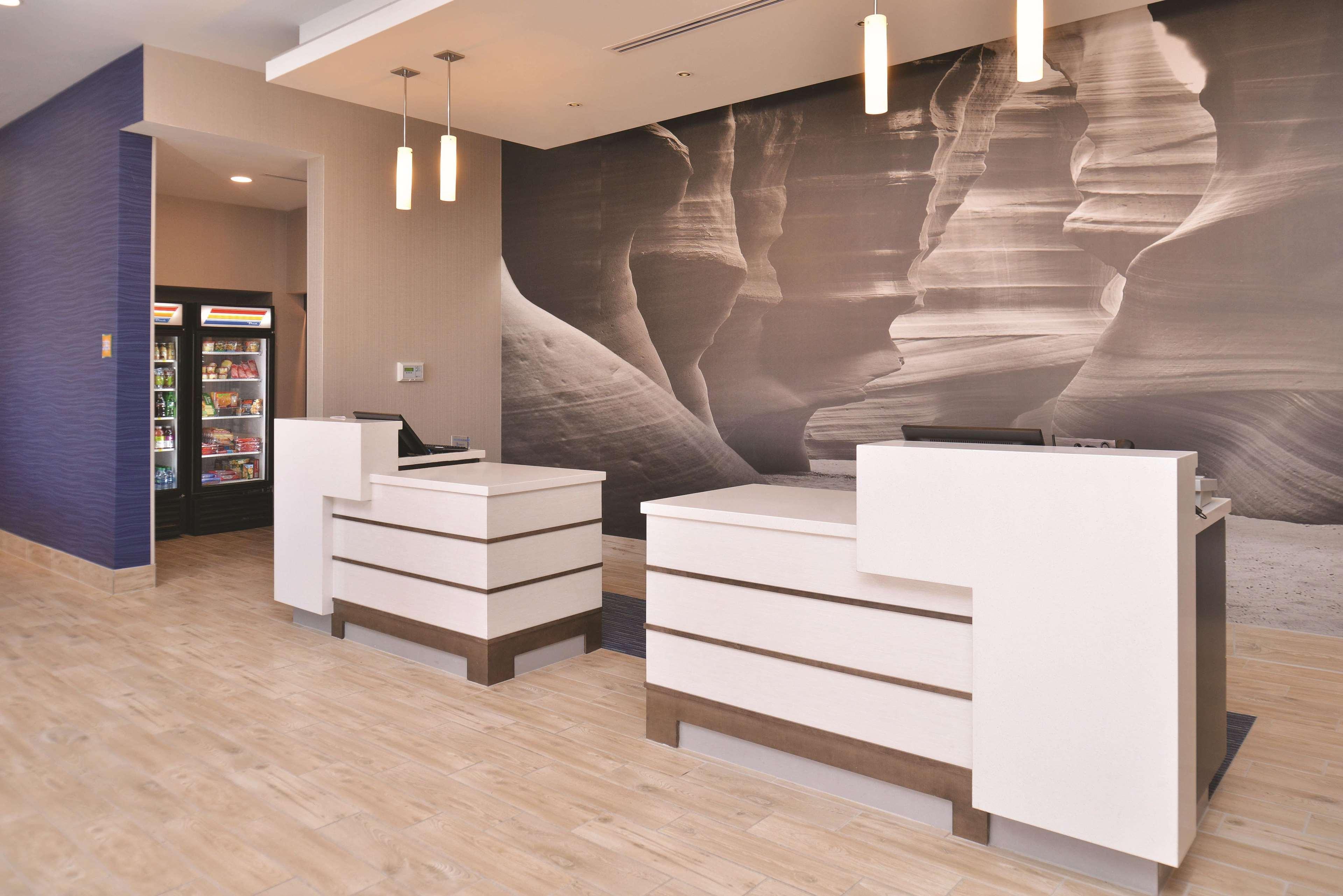 La Quinta By Wyndham At Powell Hotel Page