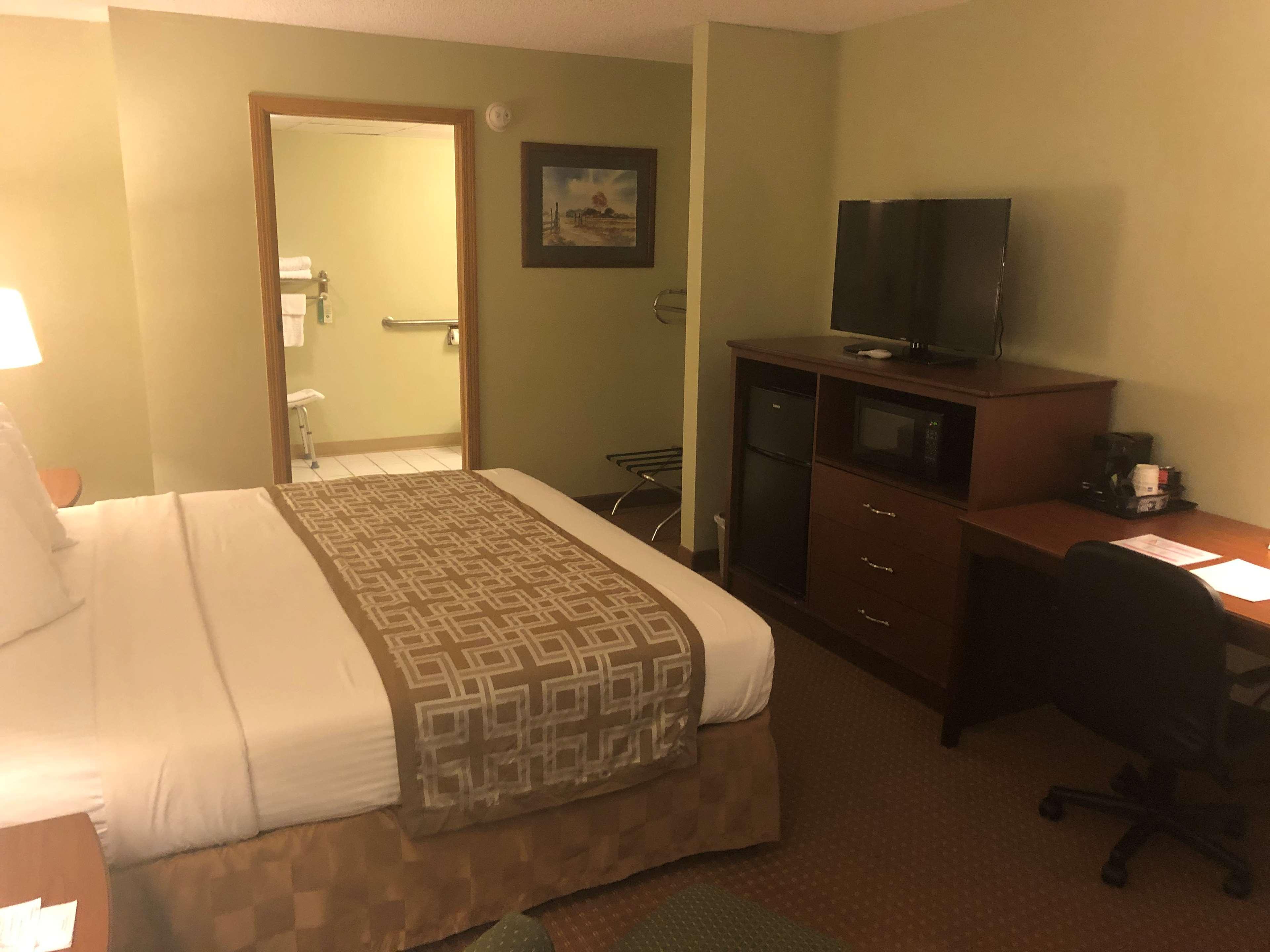 Western Gold Poppy Hotel 3*