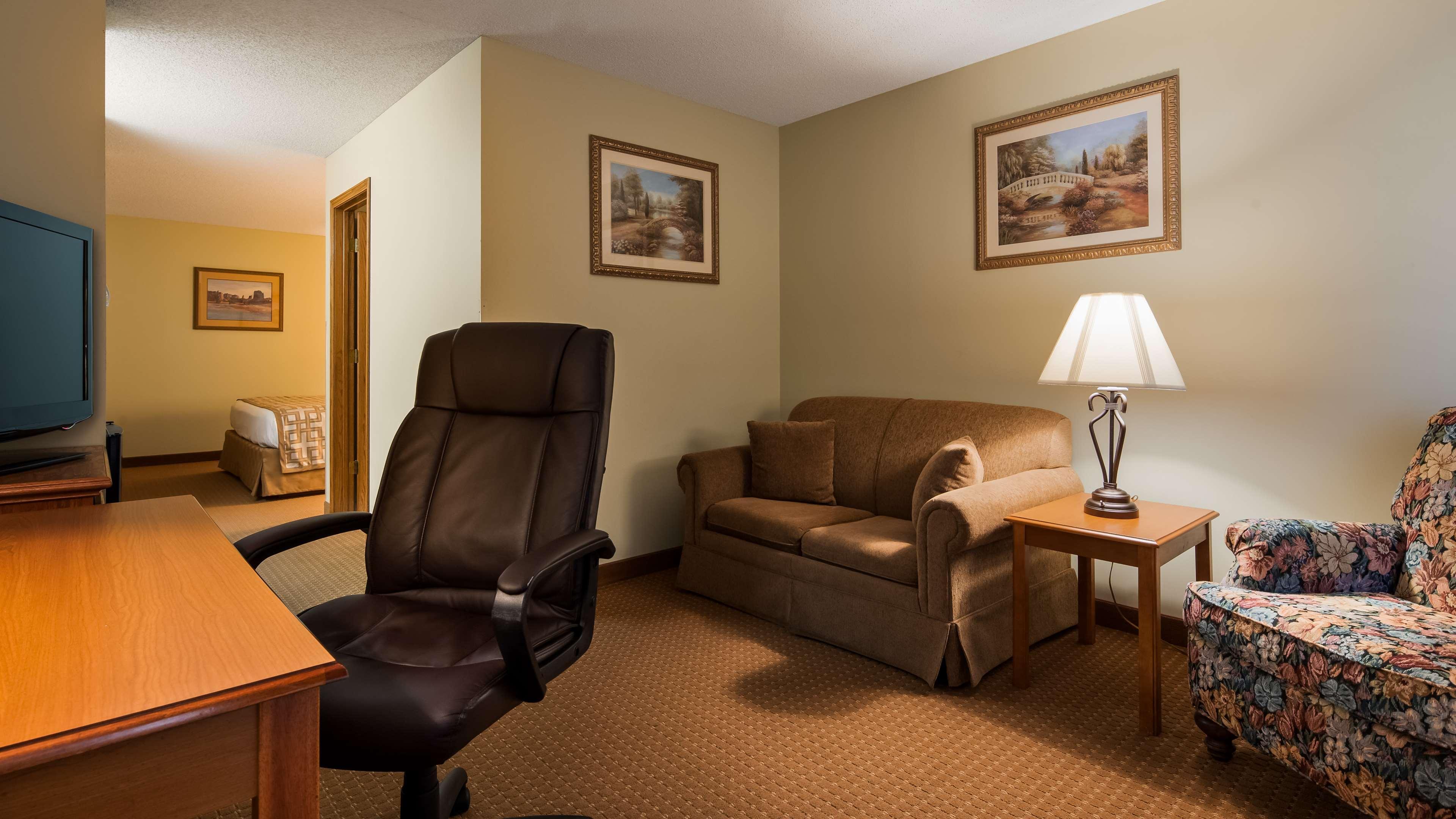 Western Gold Poppy Hotel 3*