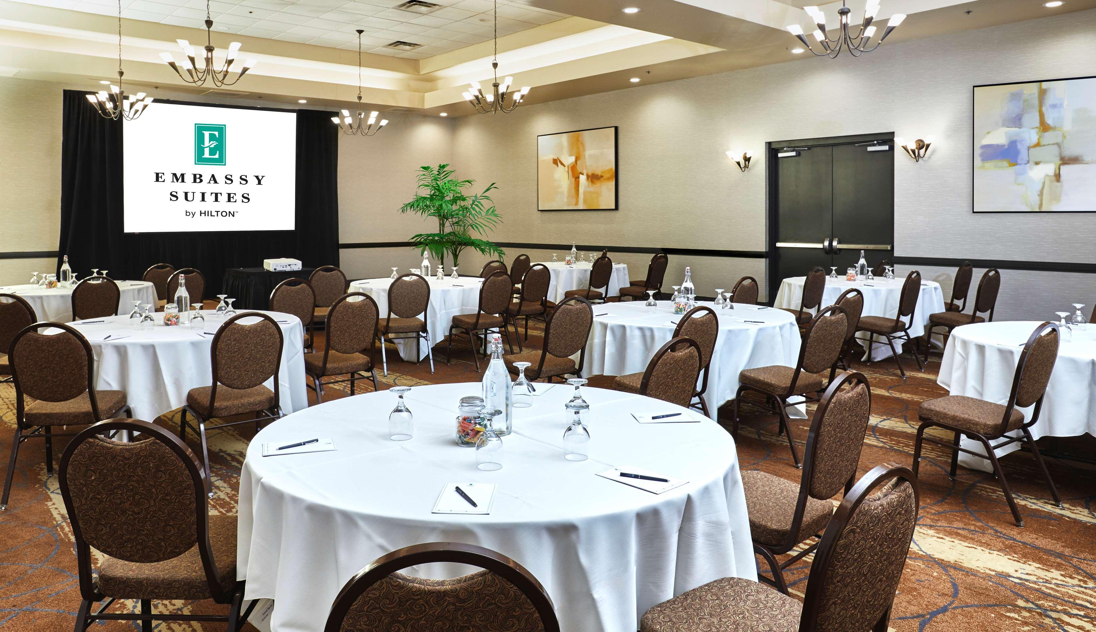 Hotel Embassy By Hilton Scottsdale